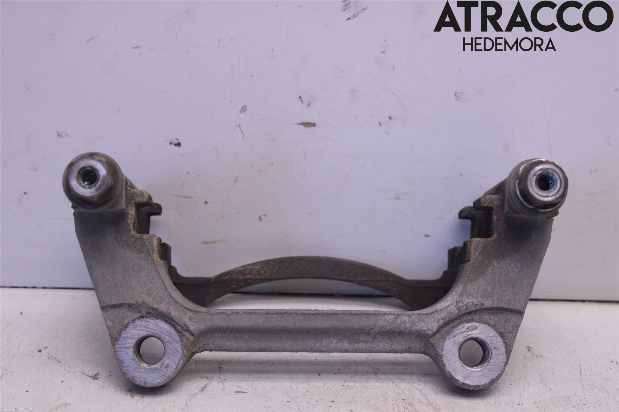 Volkswagen VW PASSAT 15-19 Bromsokshållare