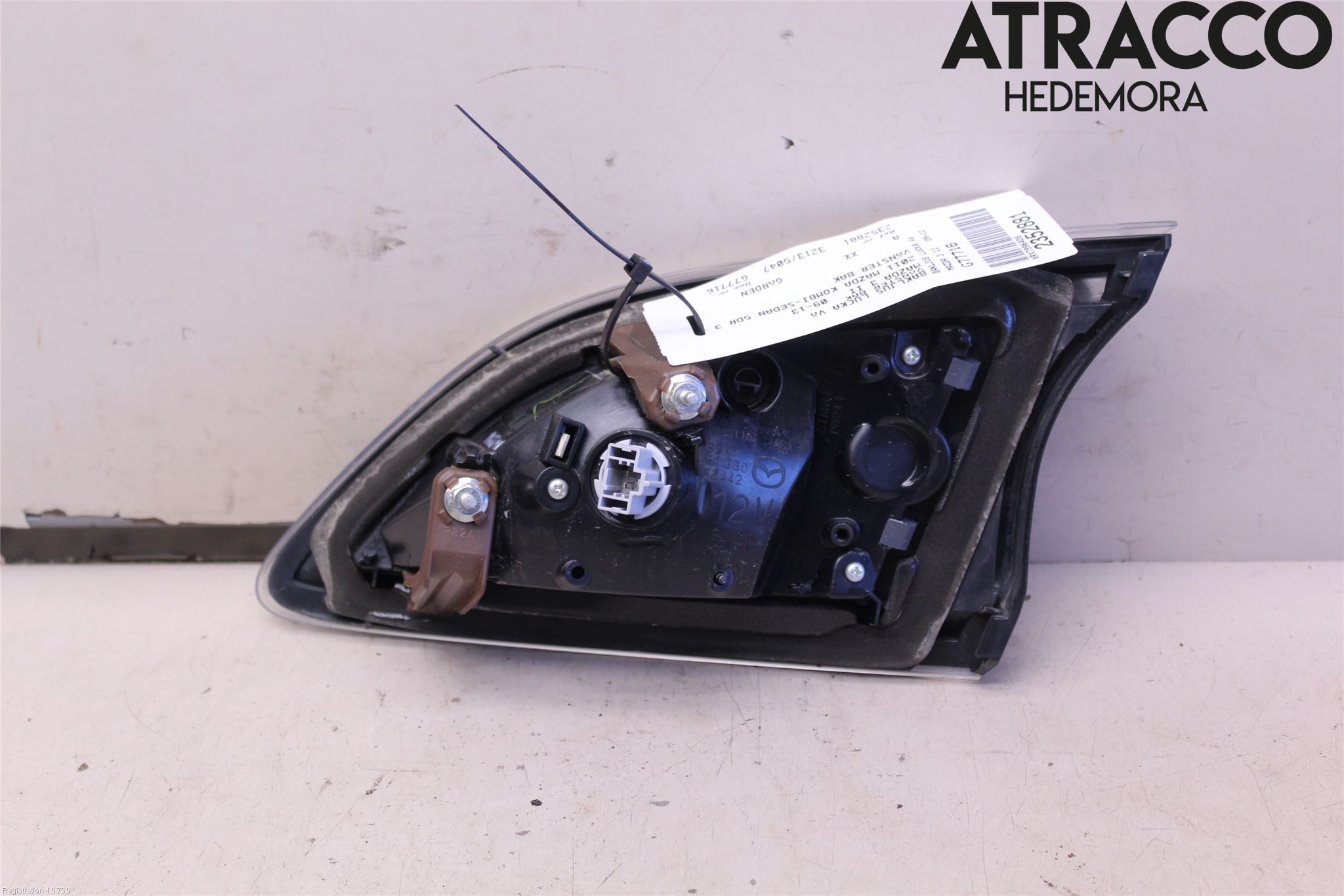 Mazda 3 II 09-13 Bakljus Lucka Vä