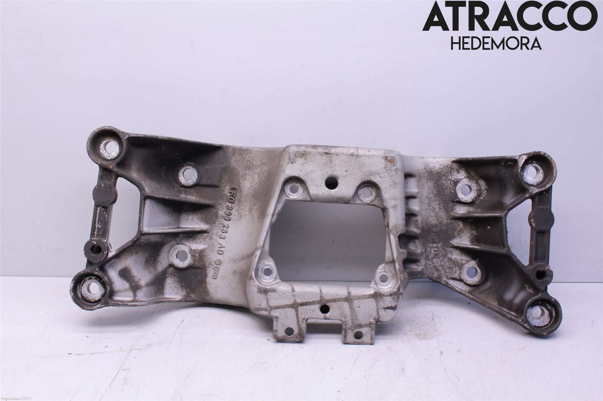 Audi A6/S6     05-11 Växellådsbalk