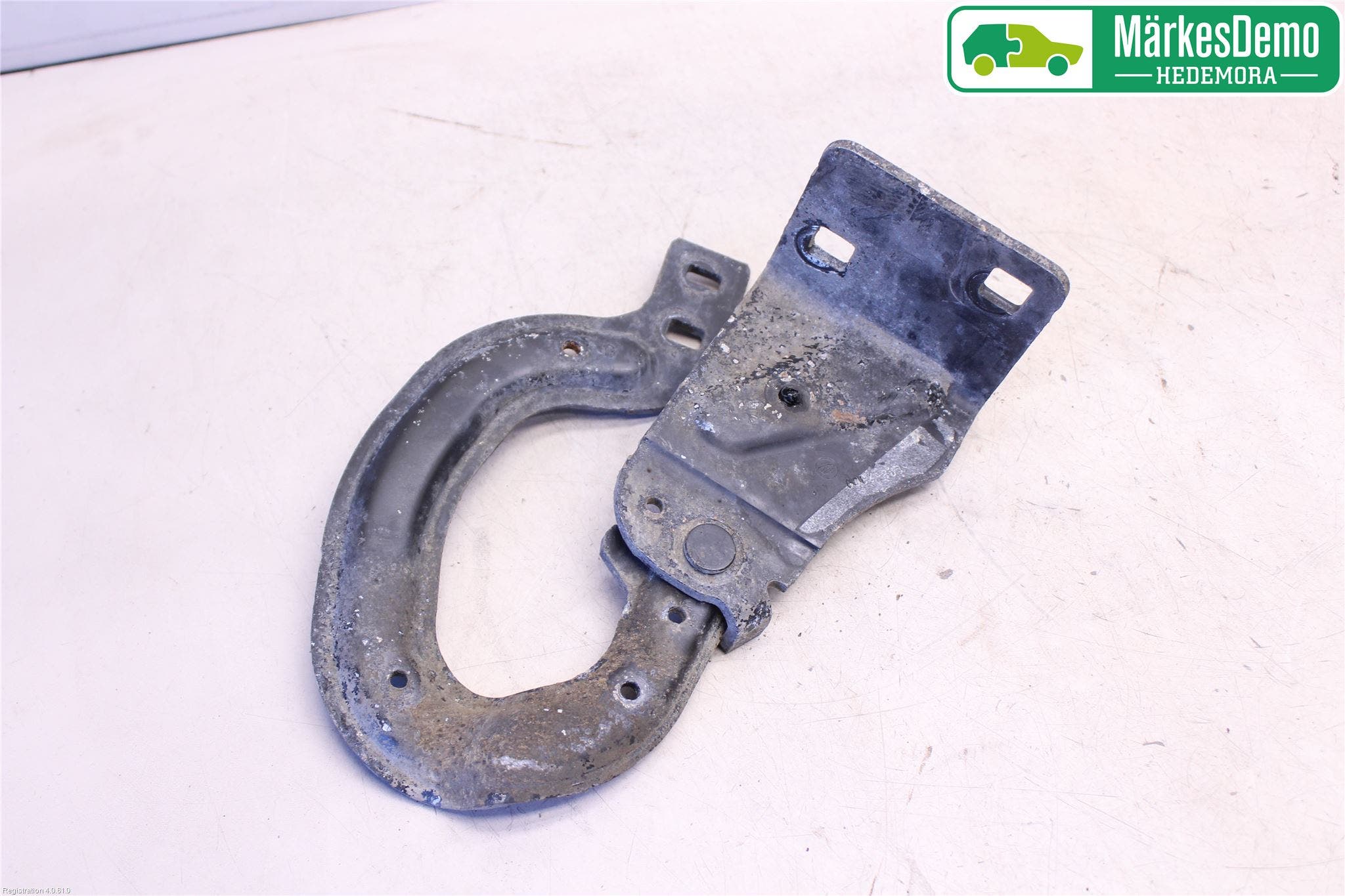 Peugeot 3008 09-16 Bakluckegångjärn Vä