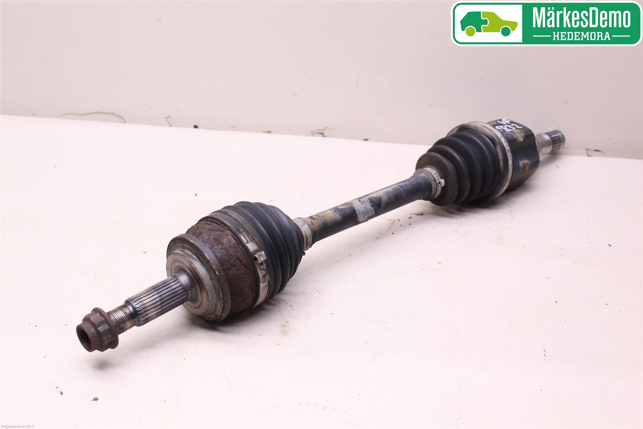 Toyota AURIS 13-19 Drivaxel Fram Vänster