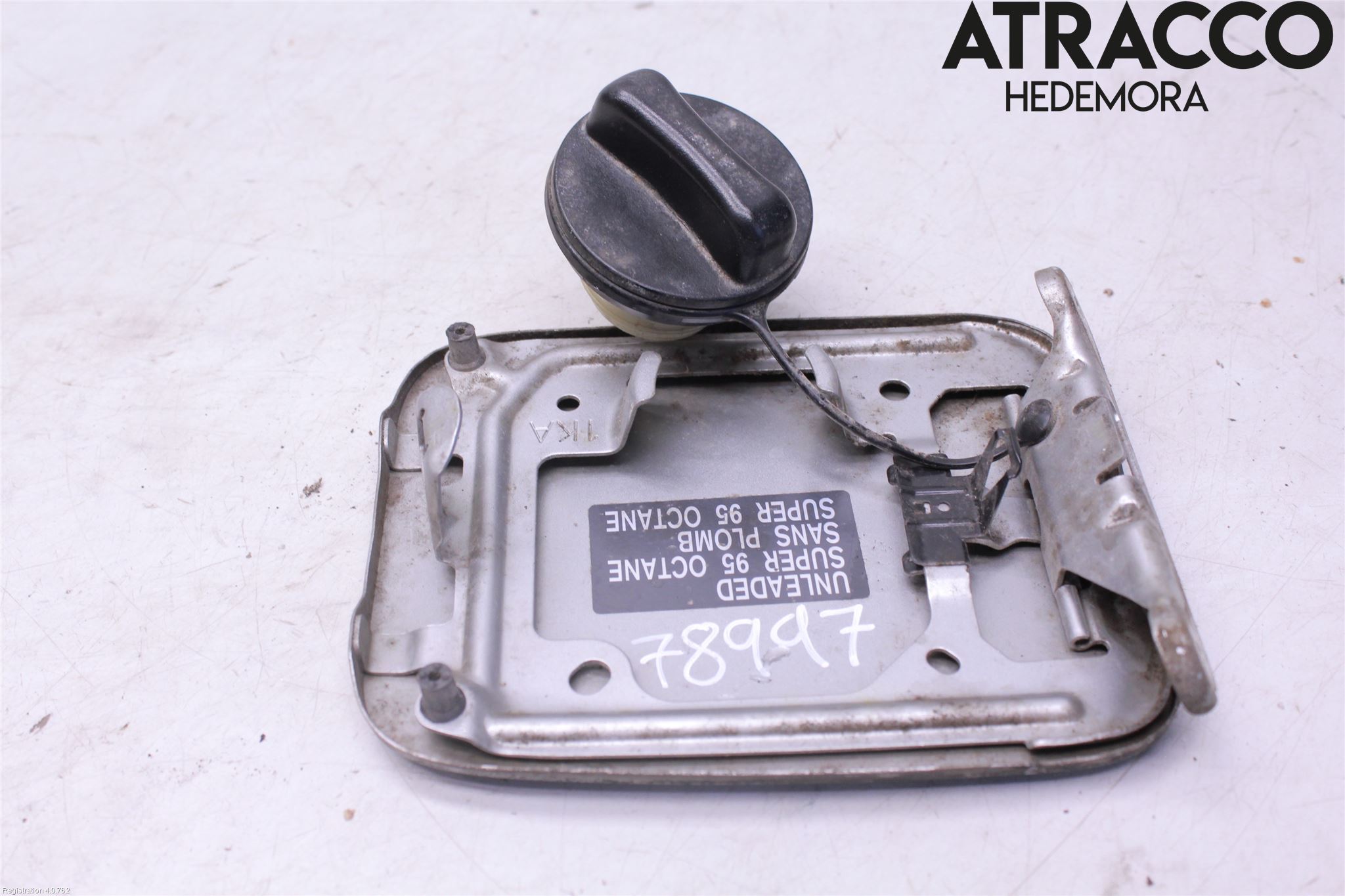 Nissan JUKE 10-14 Tanklucka