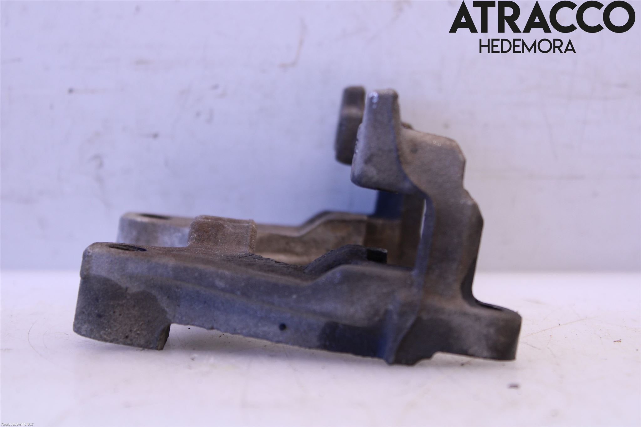 Skoda SUPERB 16-24 Bromsokshållare