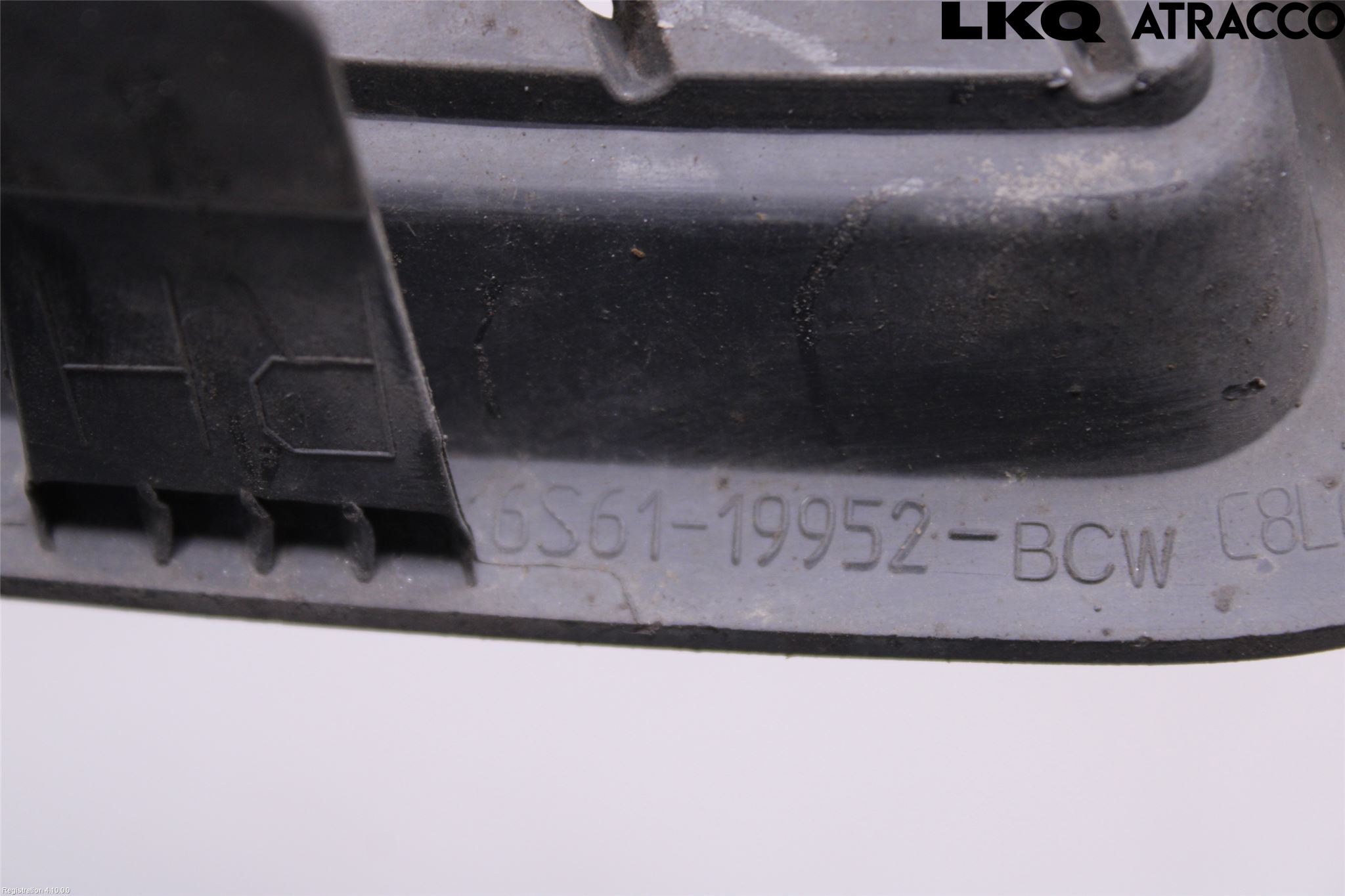 Ford FIESTA     06-08 Dimljussarg Fram