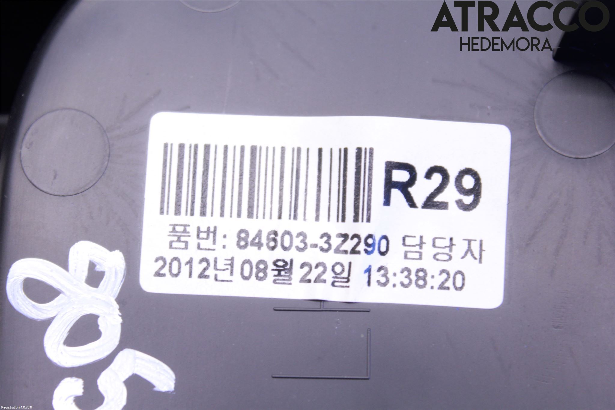 Hyundai i40 08-15 Instrumentkonsoll Mitt