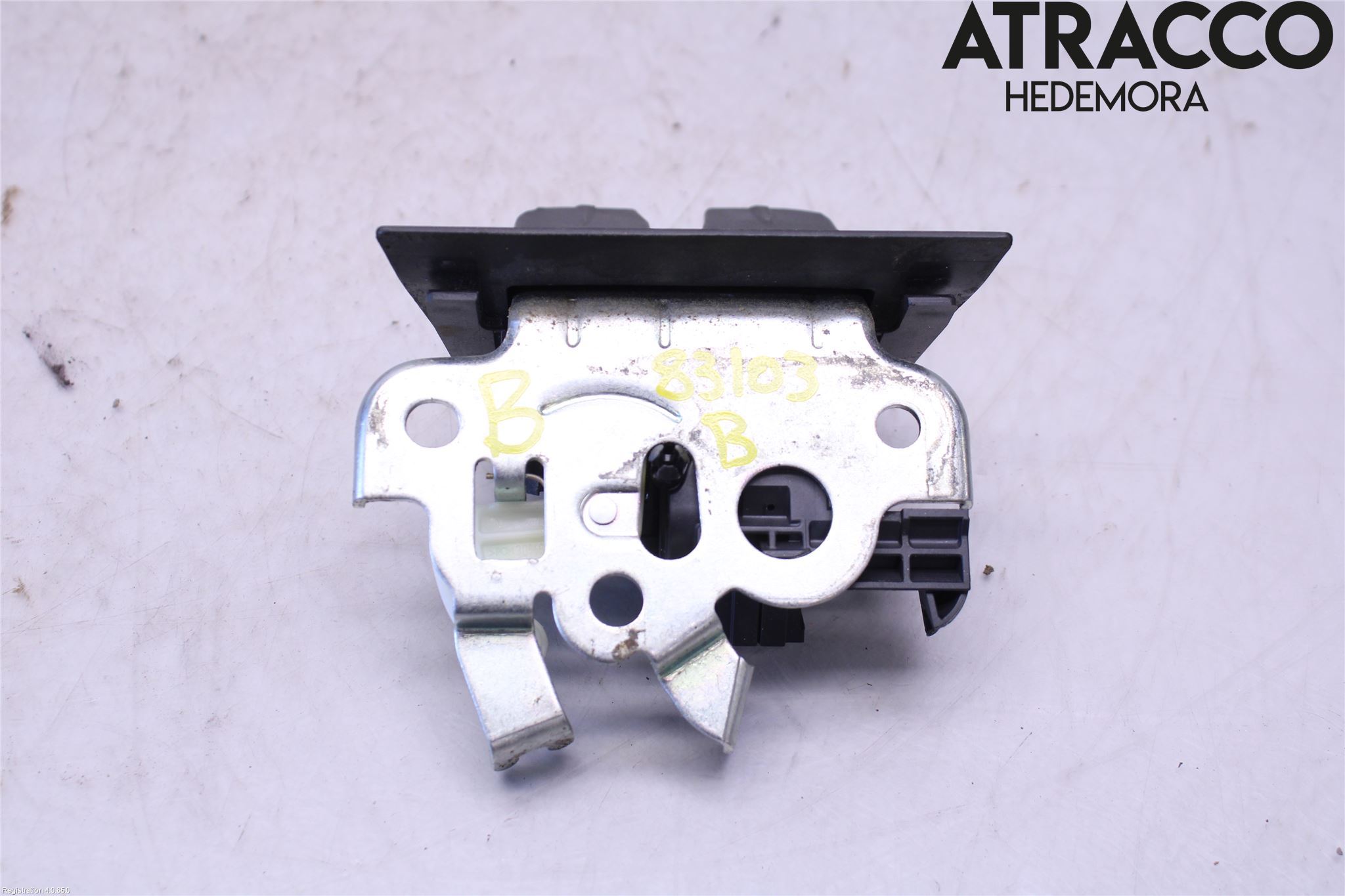 Audi A4/S4 08-11 Låskista Baklucka