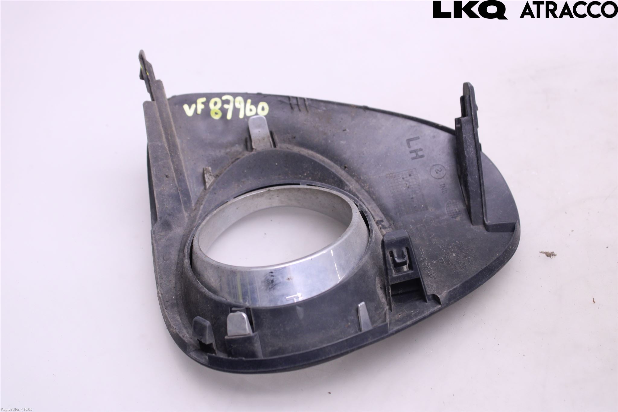 Toyota AVENSIS 09-15 Dimljussarg Fram