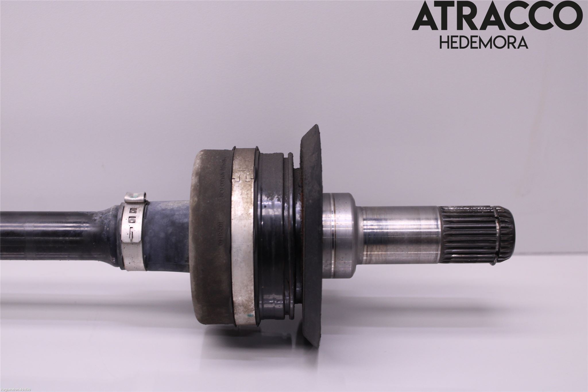 BMW 5 G30/G31/F90 17-23 Drivaxel Bak Höger
