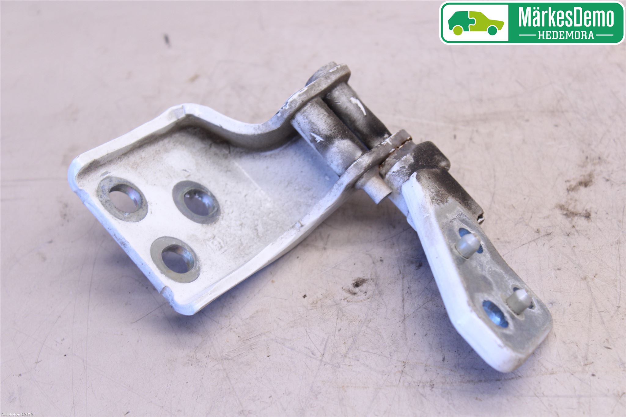 Peugeot PARTNER 08-15 Bakluckegångjärn Vä