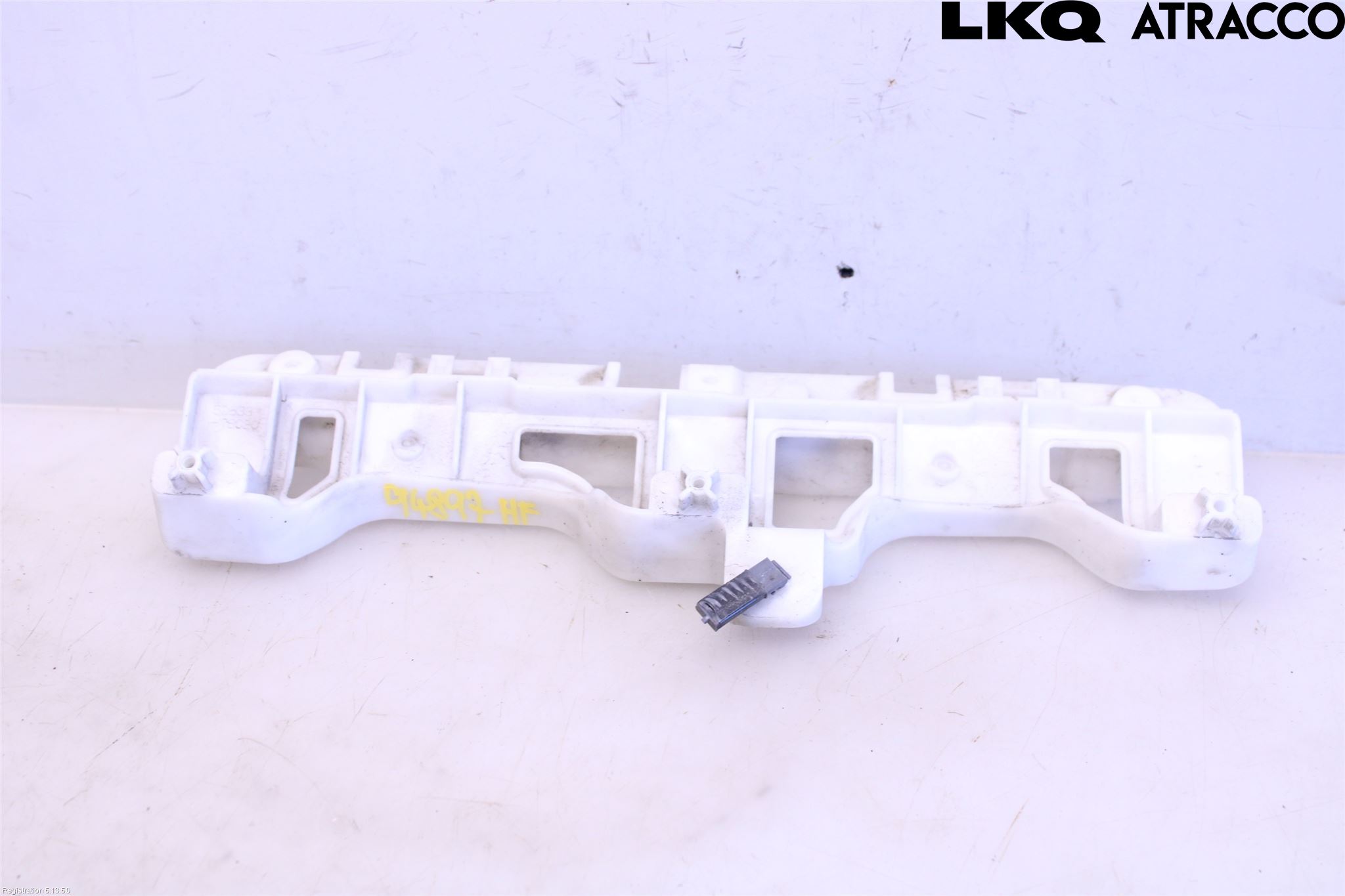 Lexus NX 300h 15-21 Stötfångarfäste Fram Hö