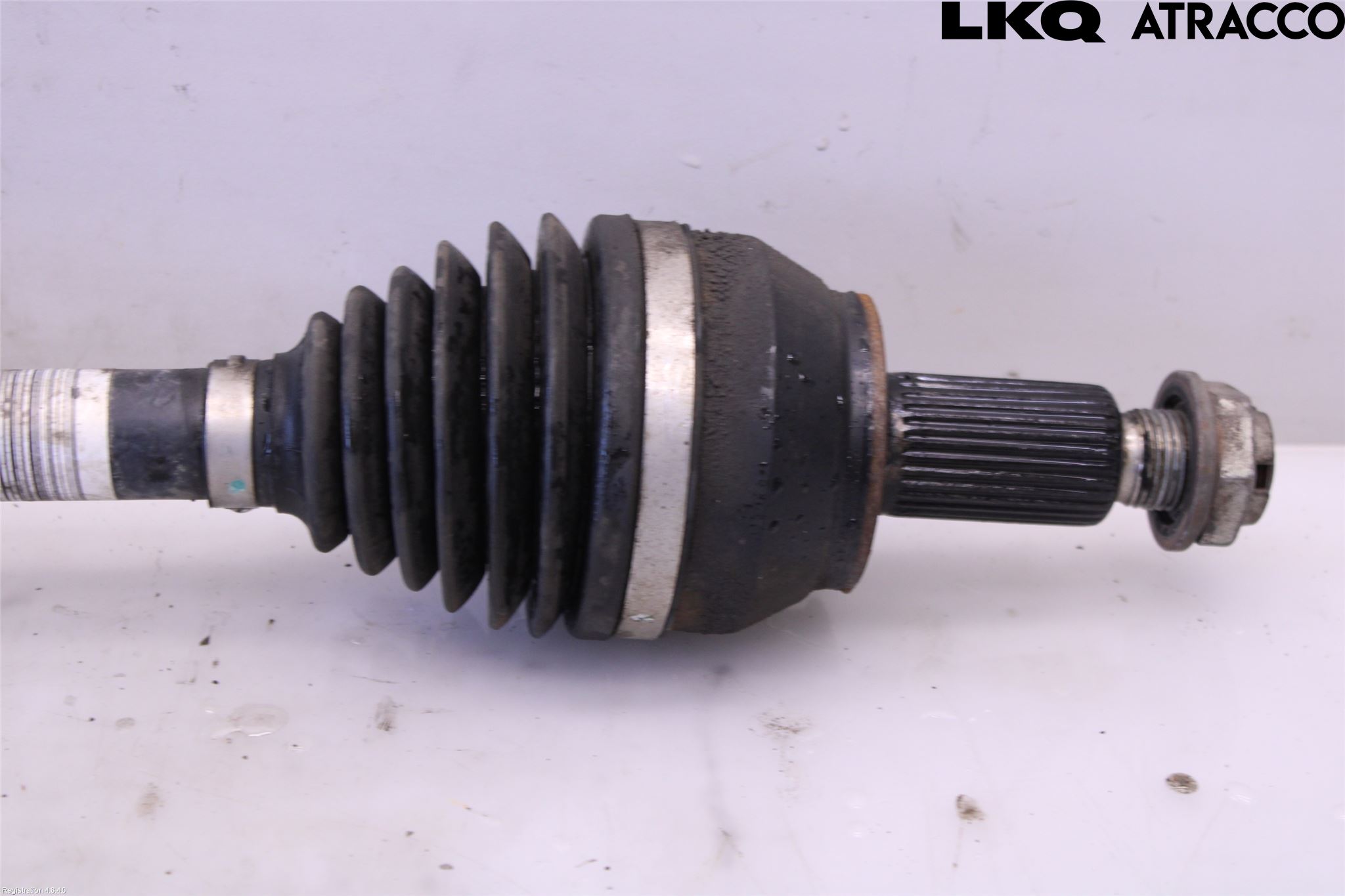 Jaguar E-PACE 17- Drivaxel Fram Vänster