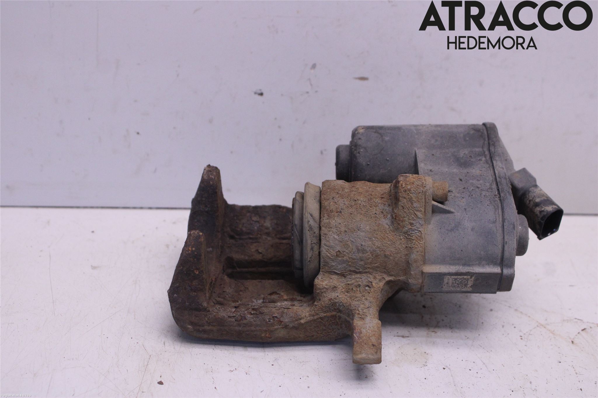 Audi Q3 8U 12-18 Bromsok Bak Vänster