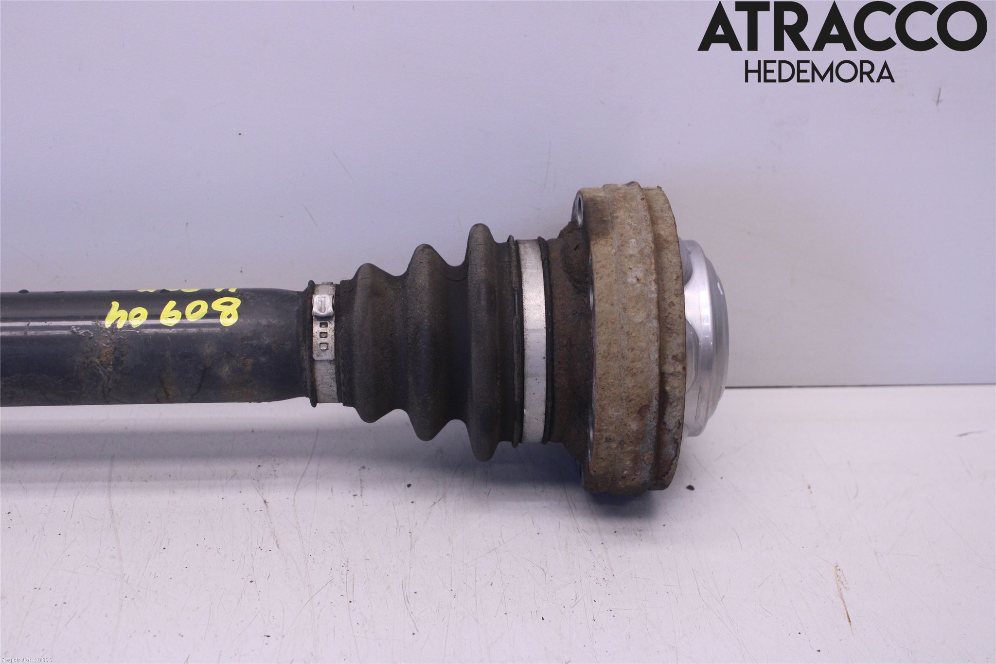BMW 5 E60/61 Sed/Tou 02-10 Drivaxel Bak Höger