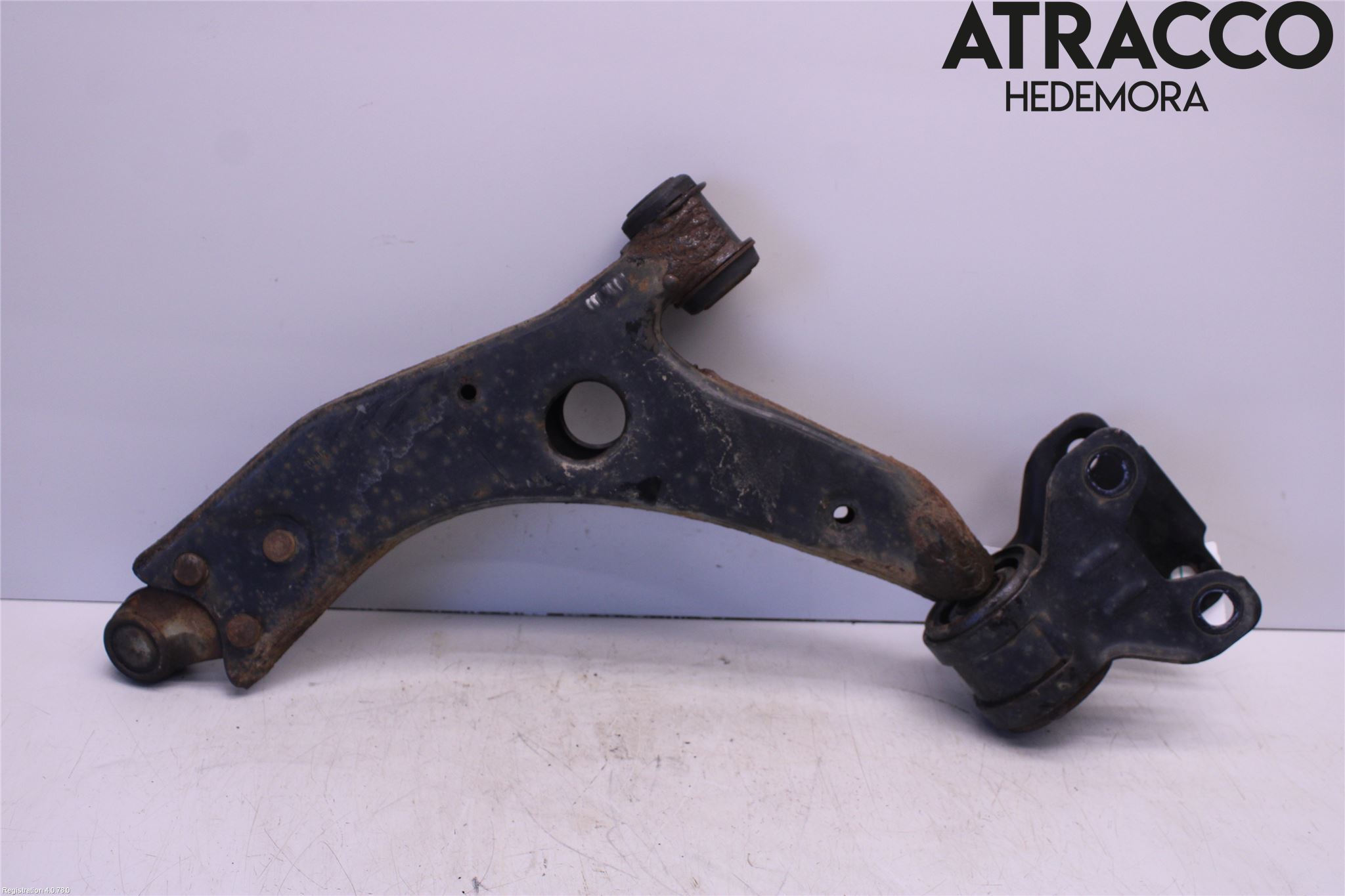 Ford FOCUS 15-18 Bärarm Fram Undre Hö