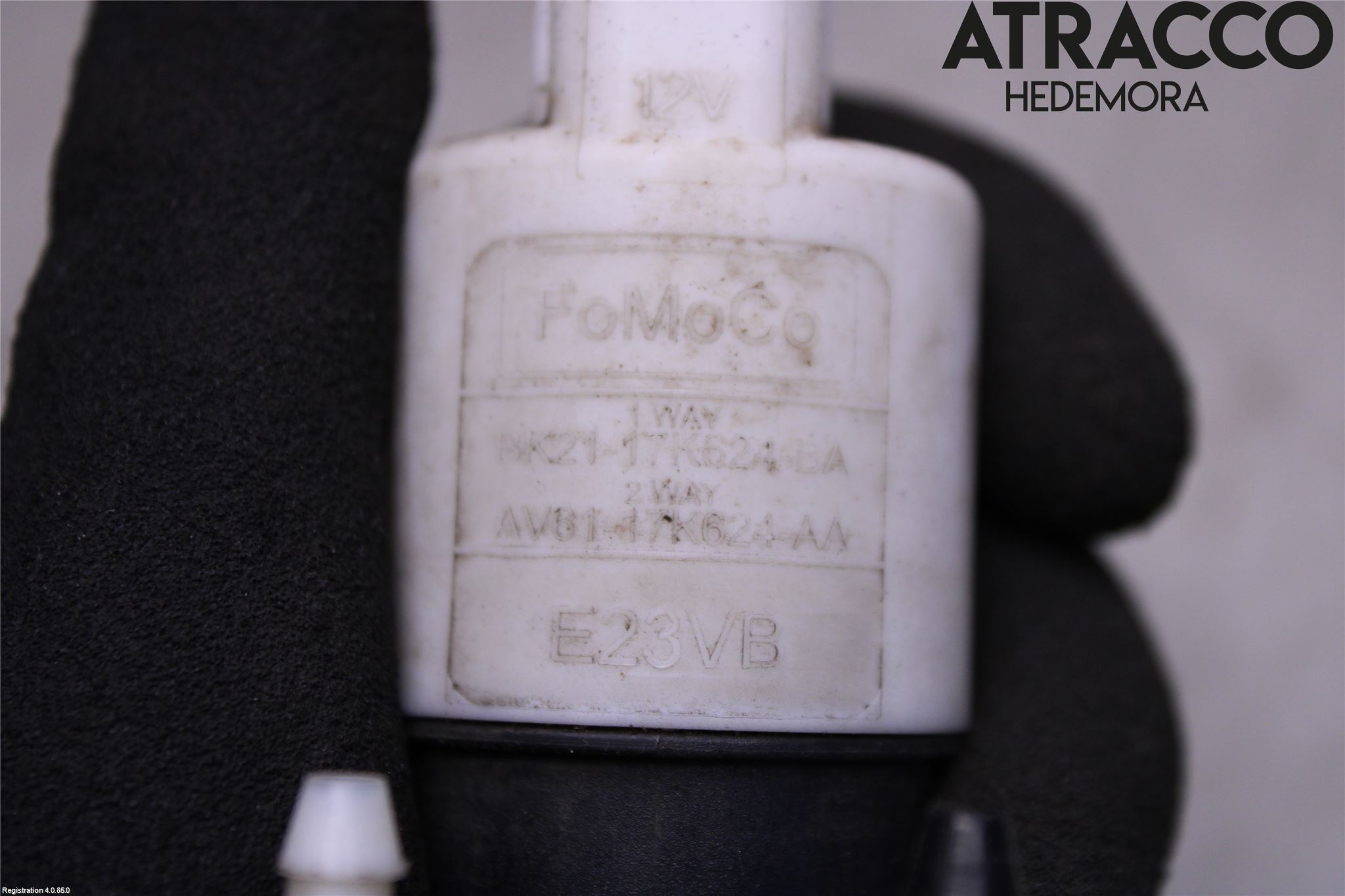 Ford C-MAX II  11-14 Spolarpump Vindruta