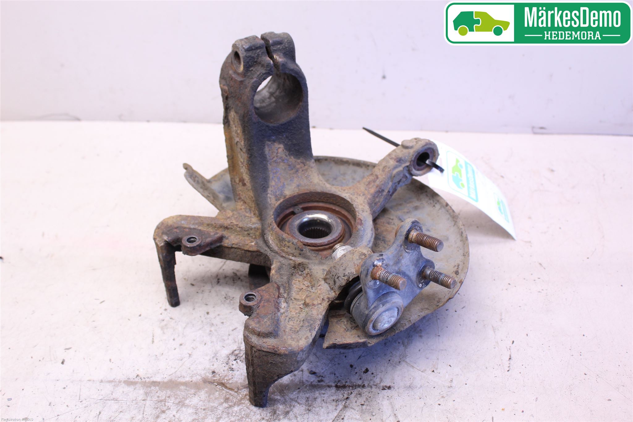 Volkswagen VW POLO 10-17 Styrspindel Lagerhus Hö