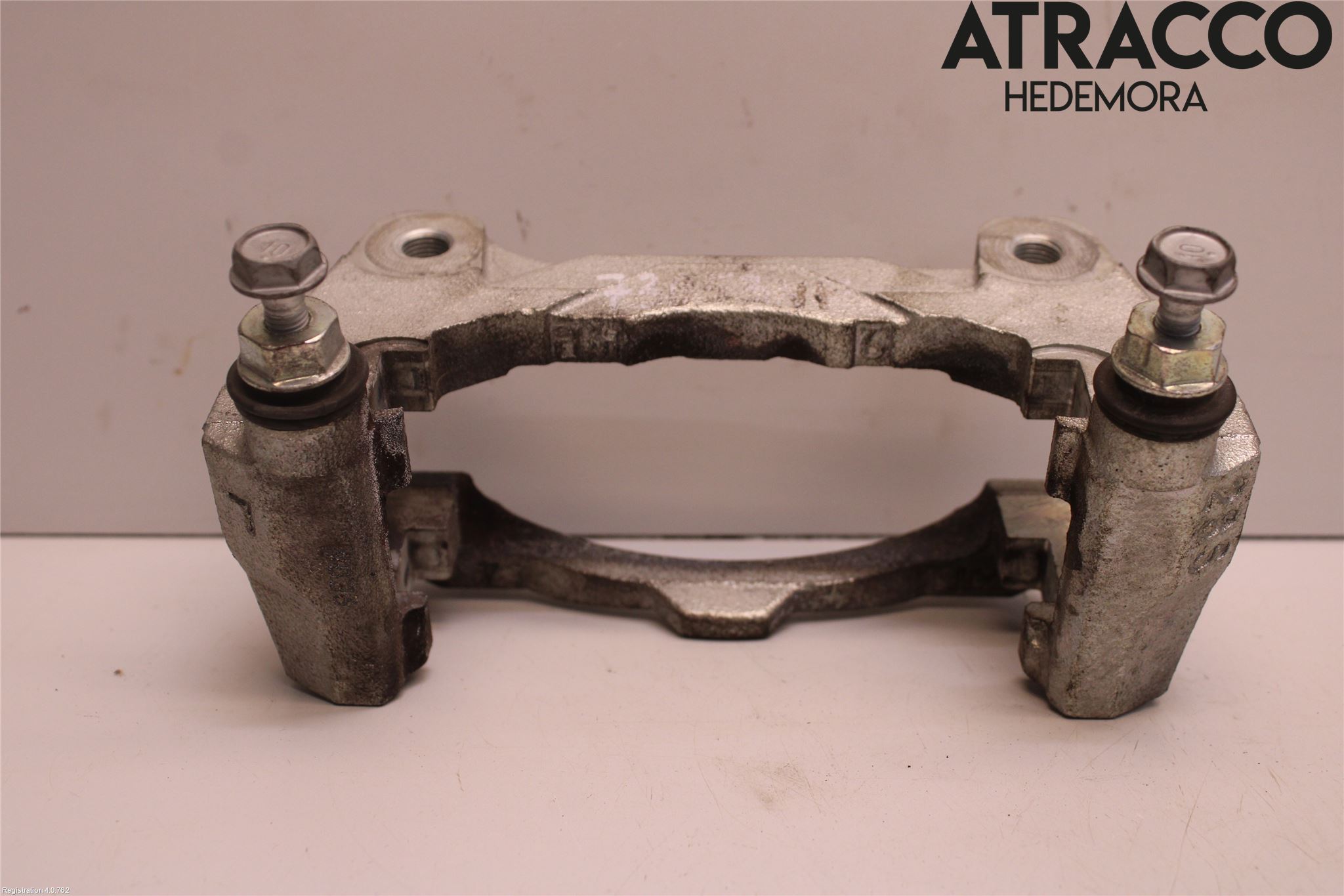 Lexus UX/300e 19- Bromsokshållare