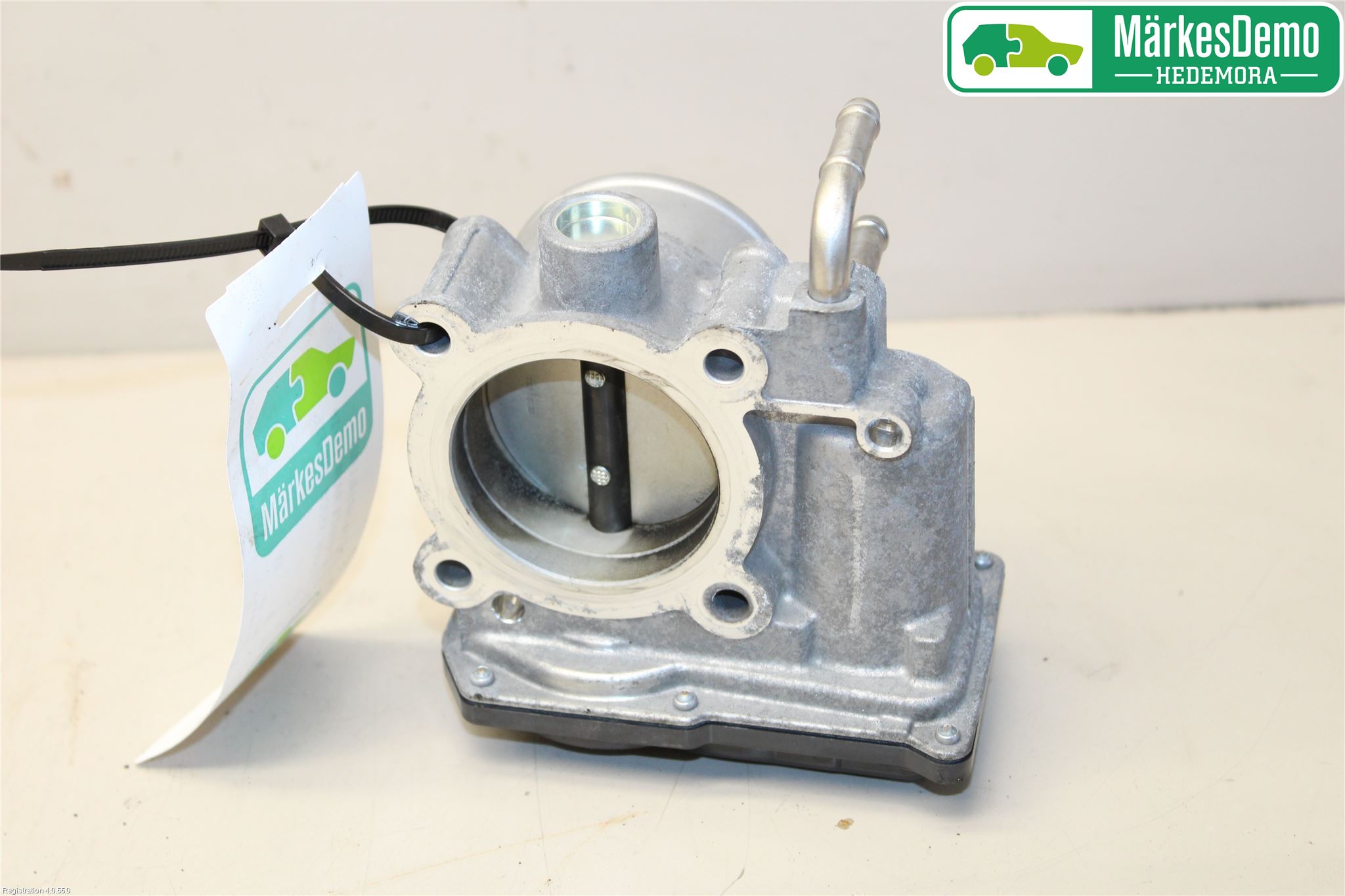 Toyota RAV4 13-18 Injspjällhus