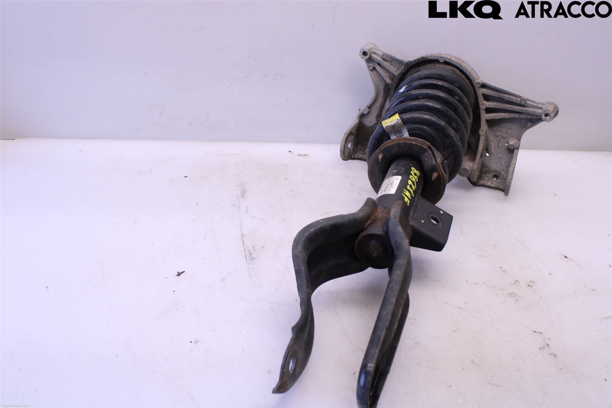 Tesla MODEL 3 17- Fjäderben Fram Höger