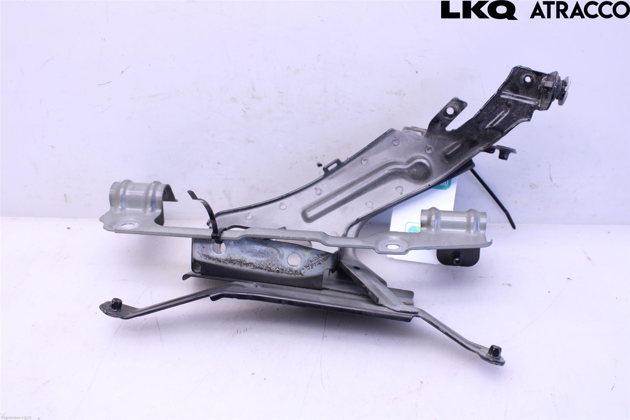 Audi A6 F2/C8 19- Skärmfäste Fram Hö