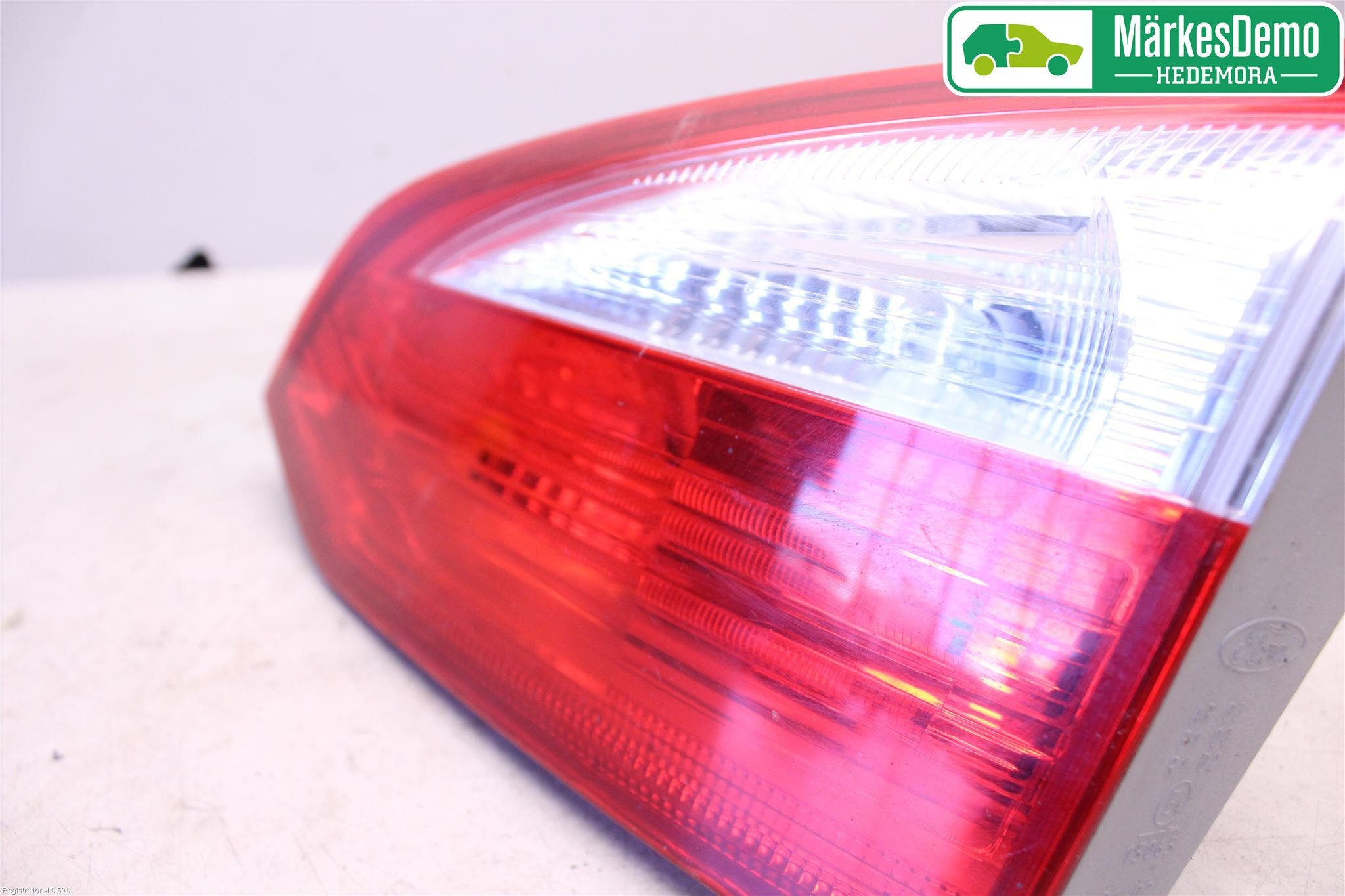 Ford FOCUS 11-14 Bakljus Lucka Hö