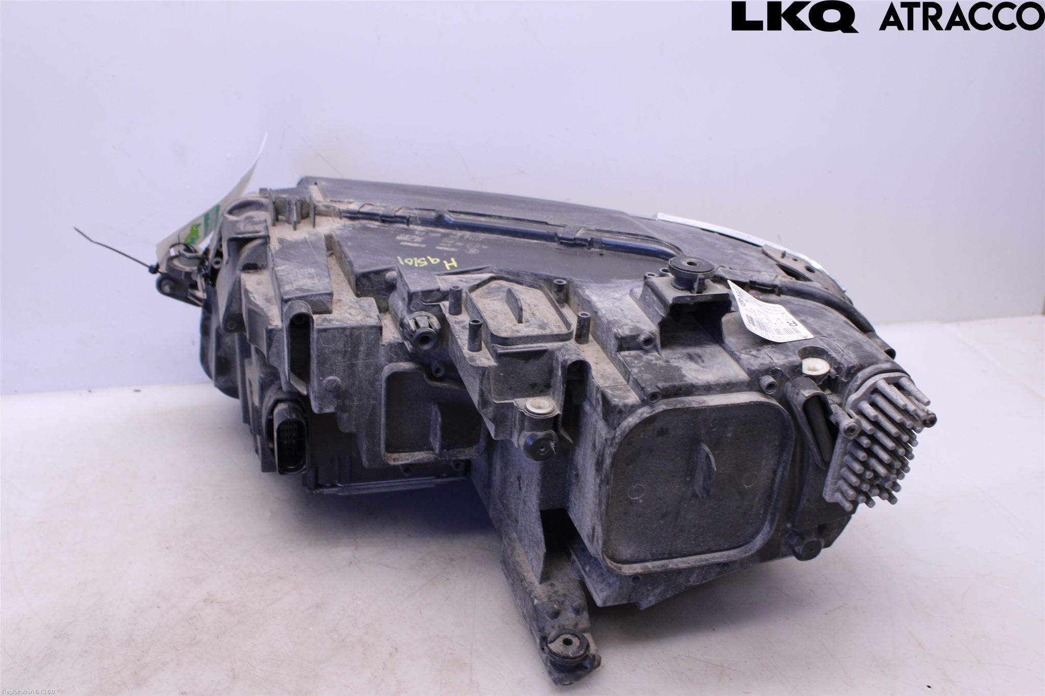 Volkswagen VW TIGUAN 16-24 Strålkastare Höger