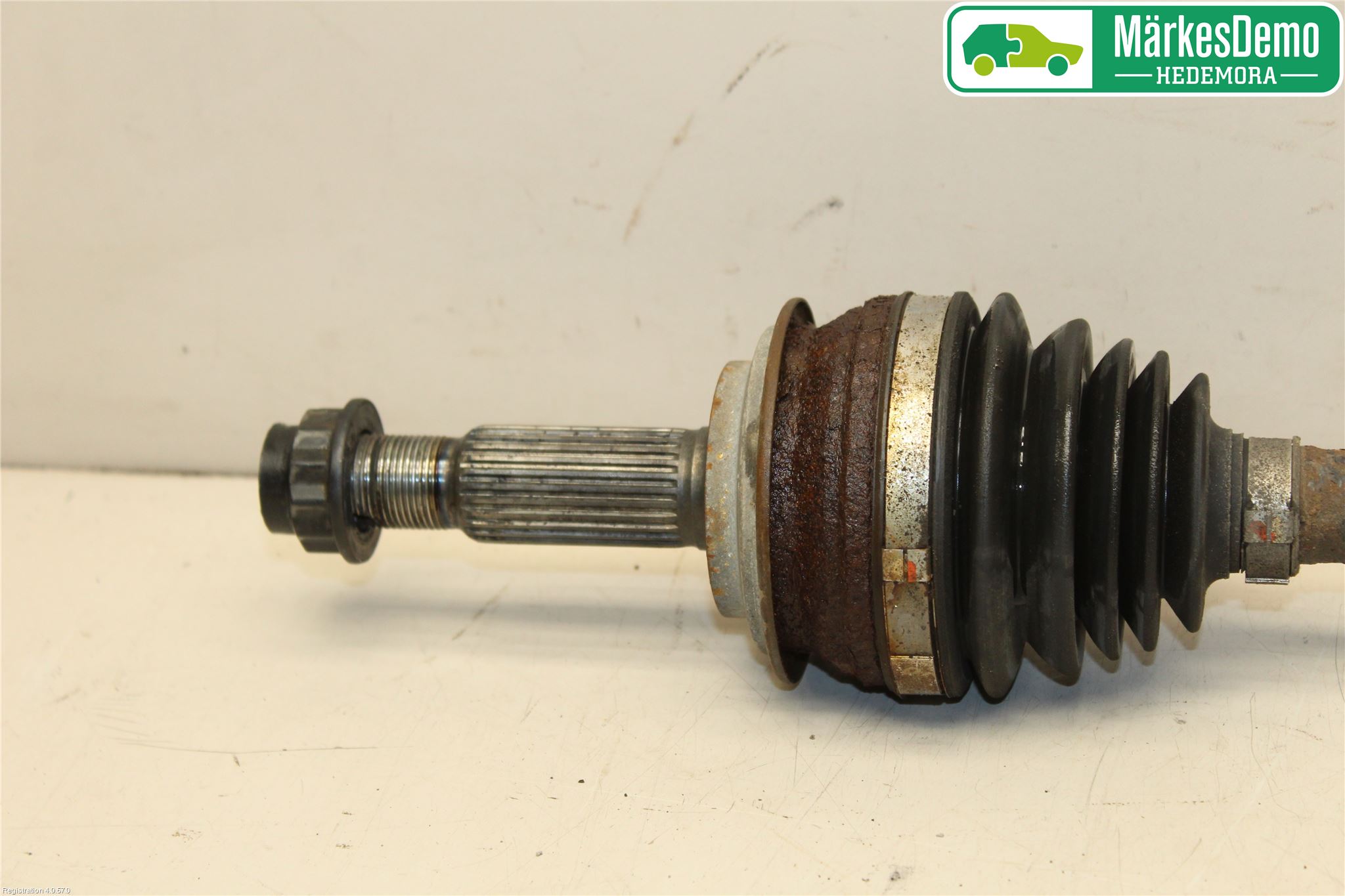 Toyota VERSO-S 11-16 Drivaxel Fram Vänster