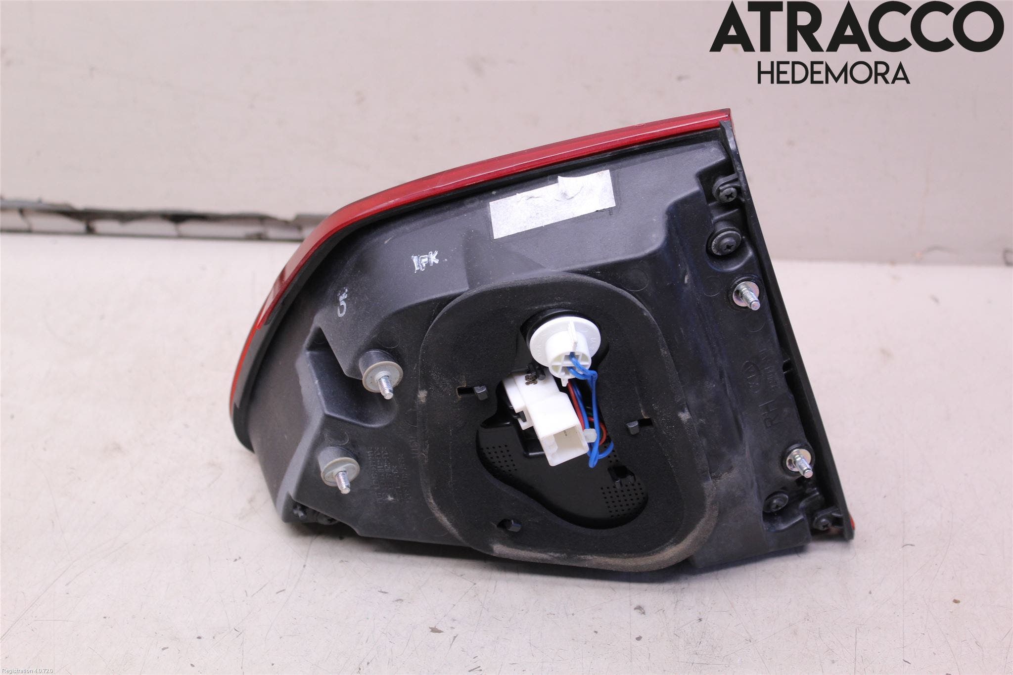 Kia CARENS III 13-19 Bakljus Lucka Hö