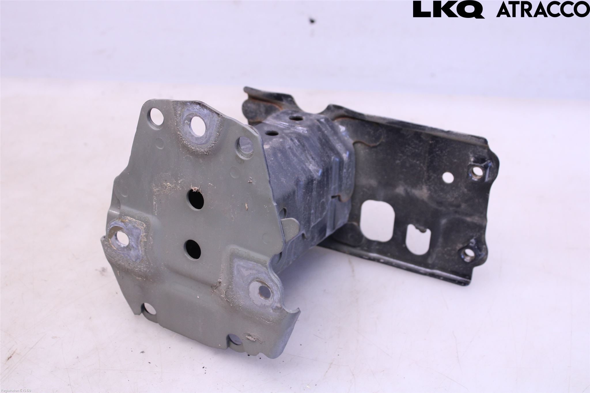 Toyota AURIS 13-19 Stötfångarbärjärn Bak