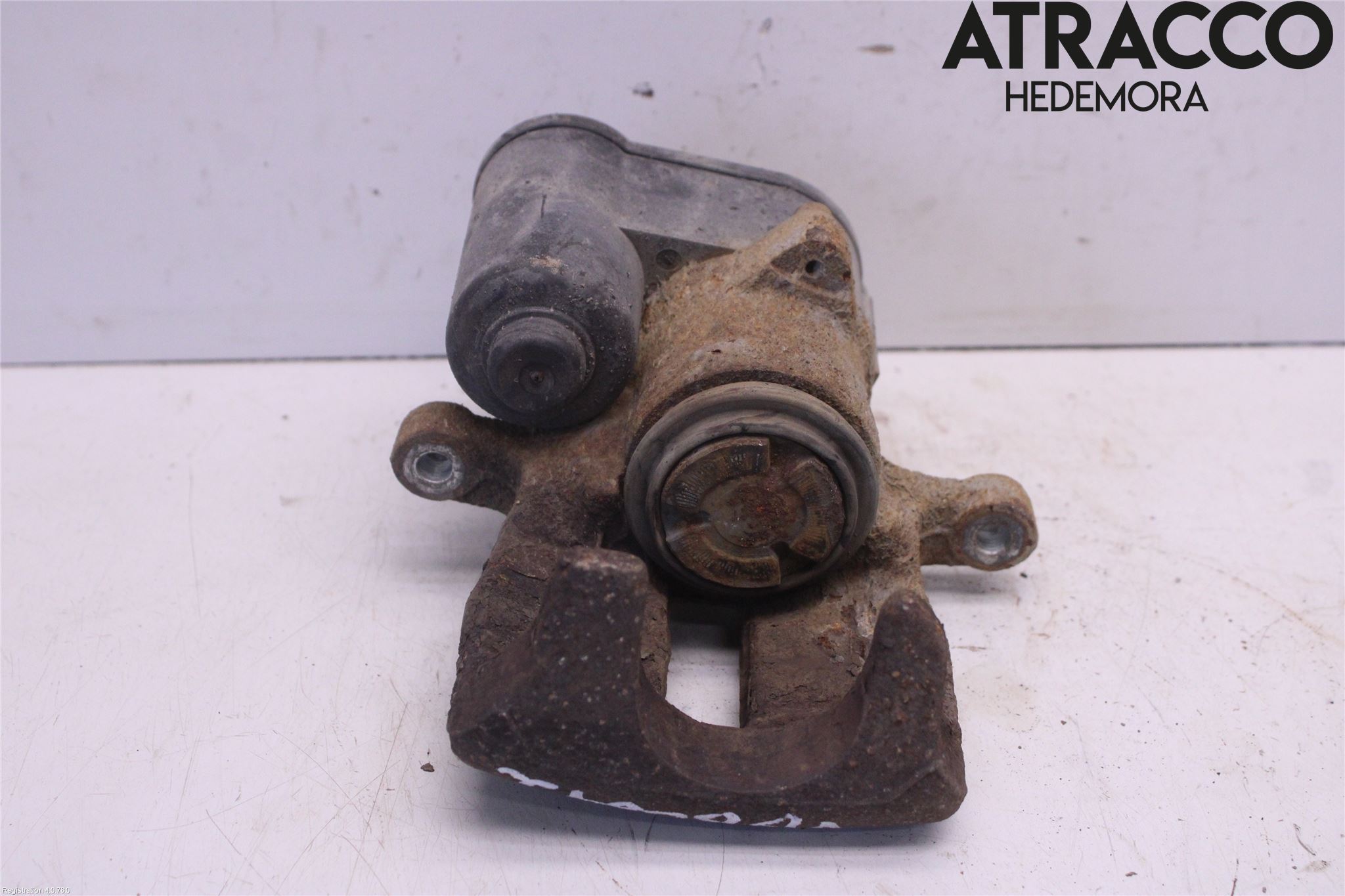 Audi Q3 8U 12-18 Bromsok Bak Vänster