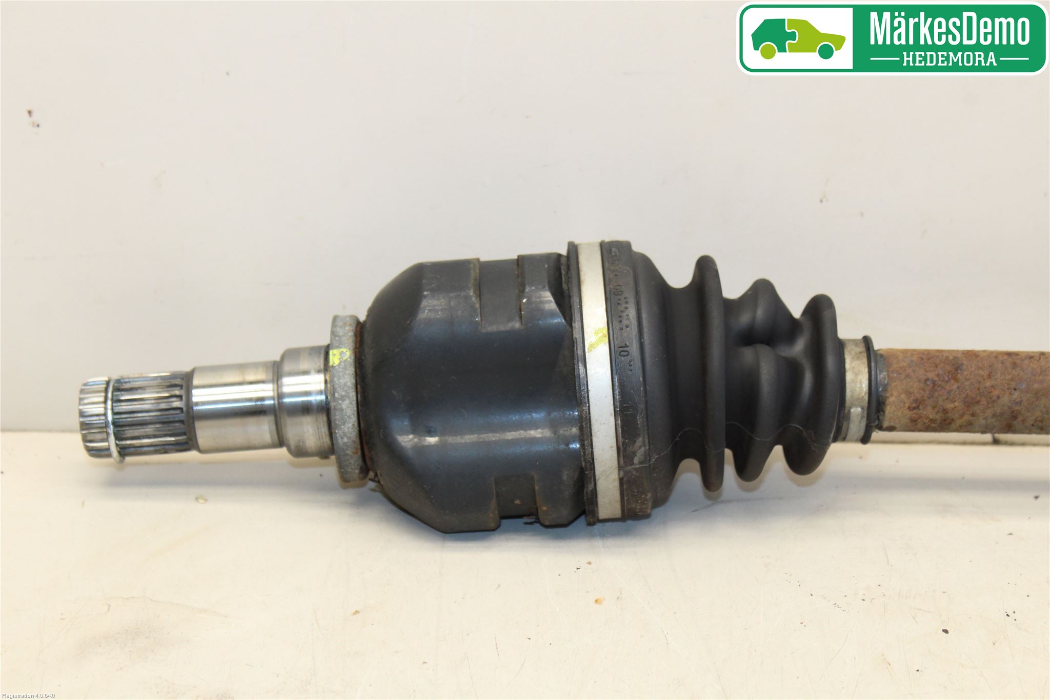 Toyota AURIS 10-12 Drivaxel Fram Vänster