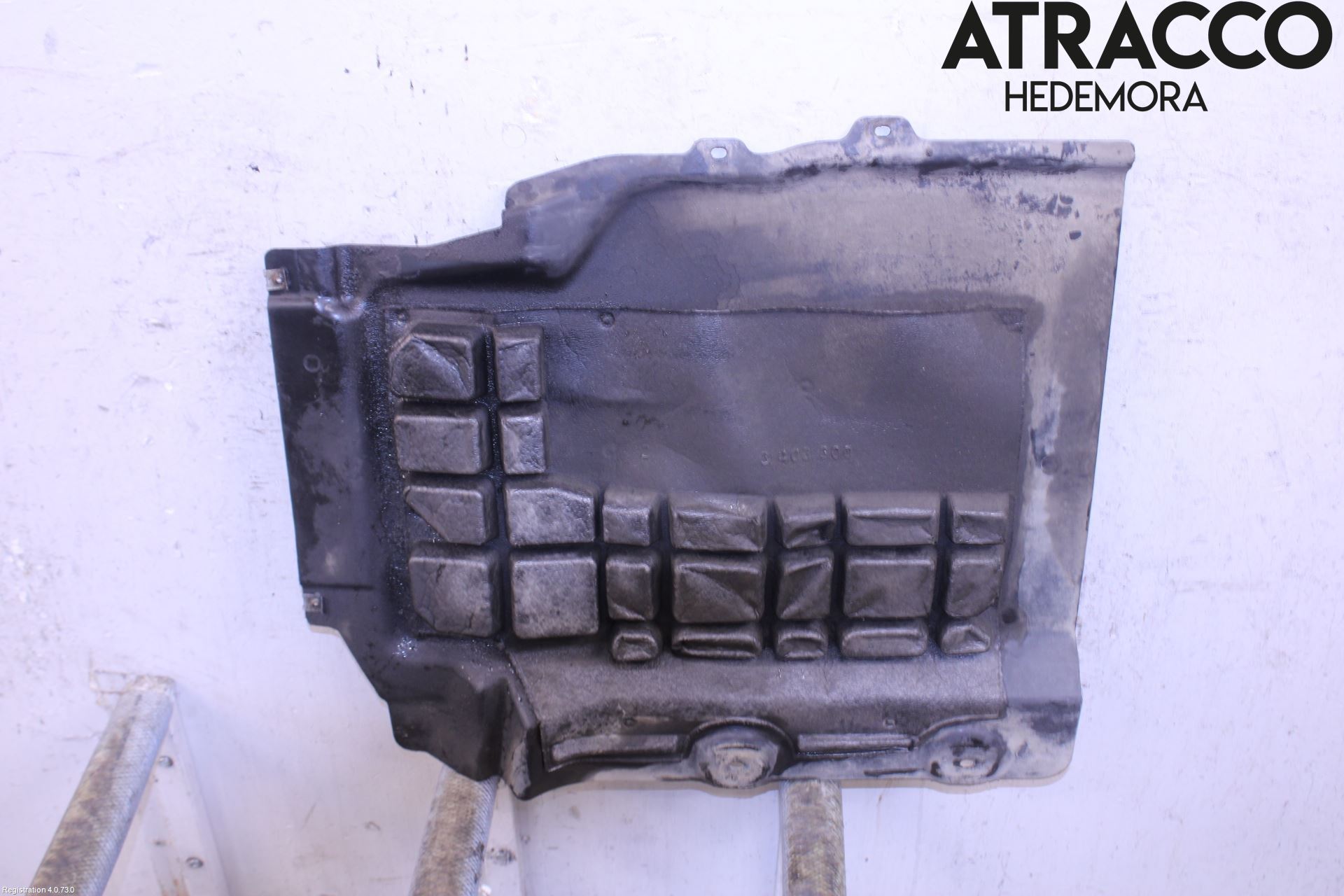 BMW X3 E83     03-10 Hasplåt Plåt-Plast