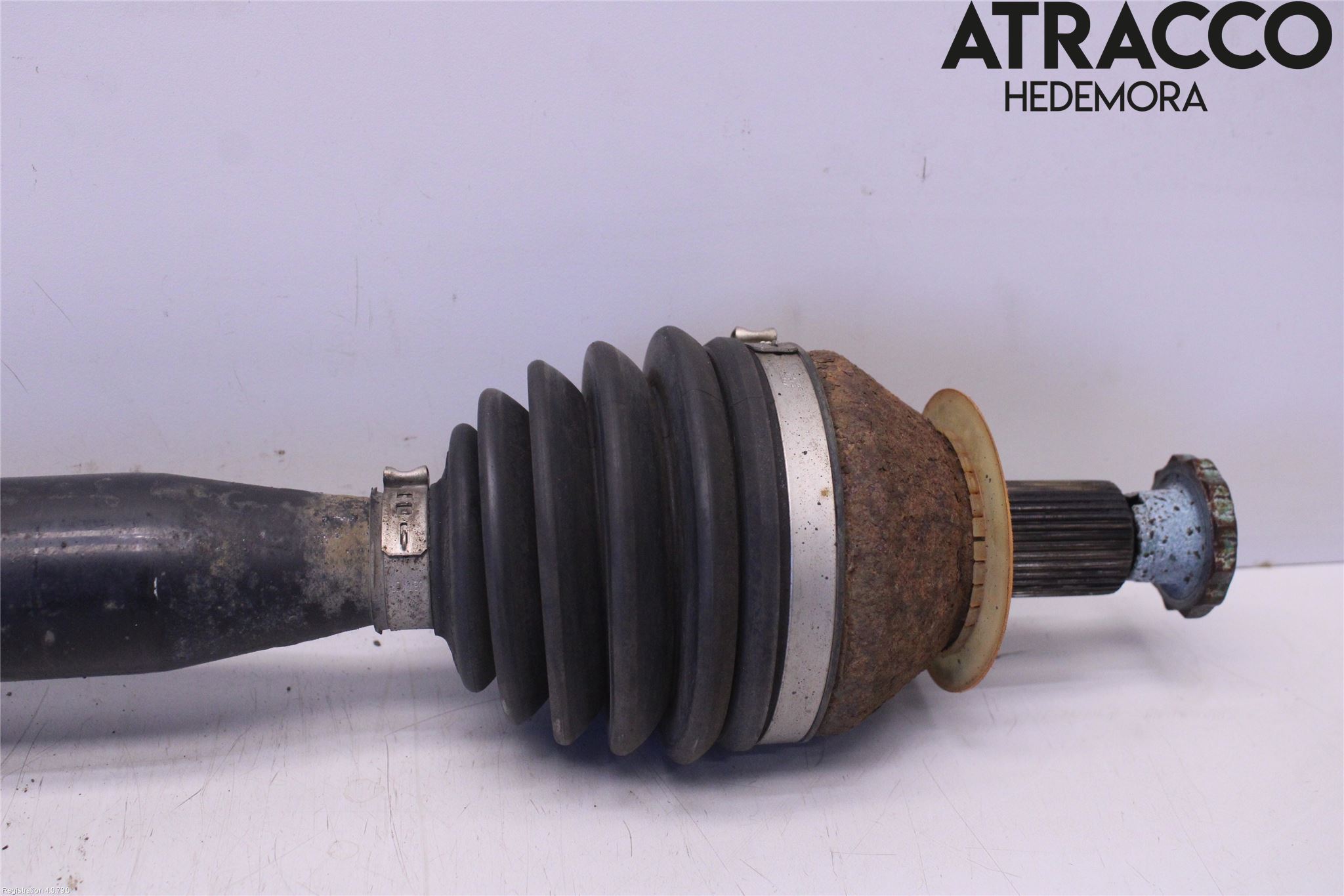 Volkswagen VW POLO 10-17 Drivaxel Fram Höger
