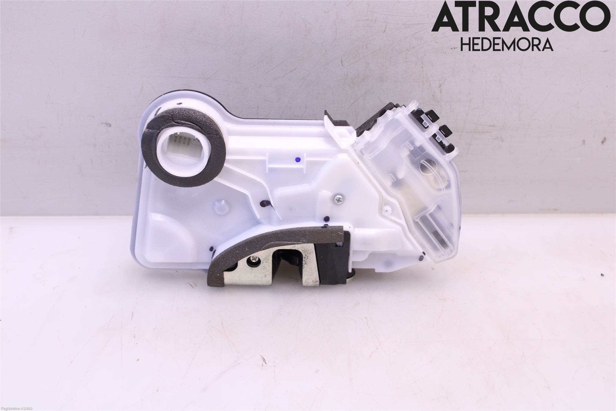 Toyota HILUX 16- Låskista-Dörrlås