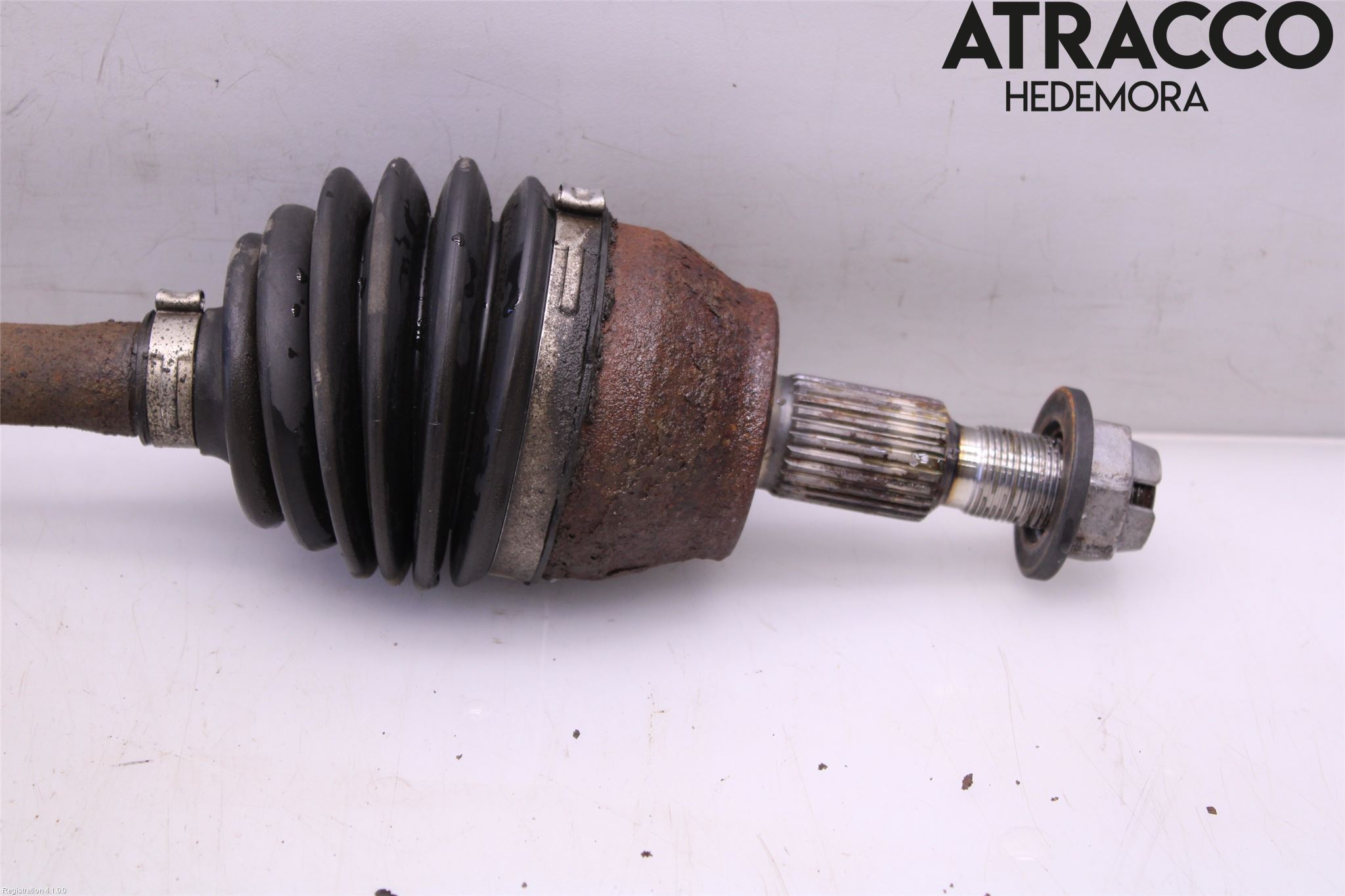 Ford FOCUS 15-18 Drivaxel Fram Vänster