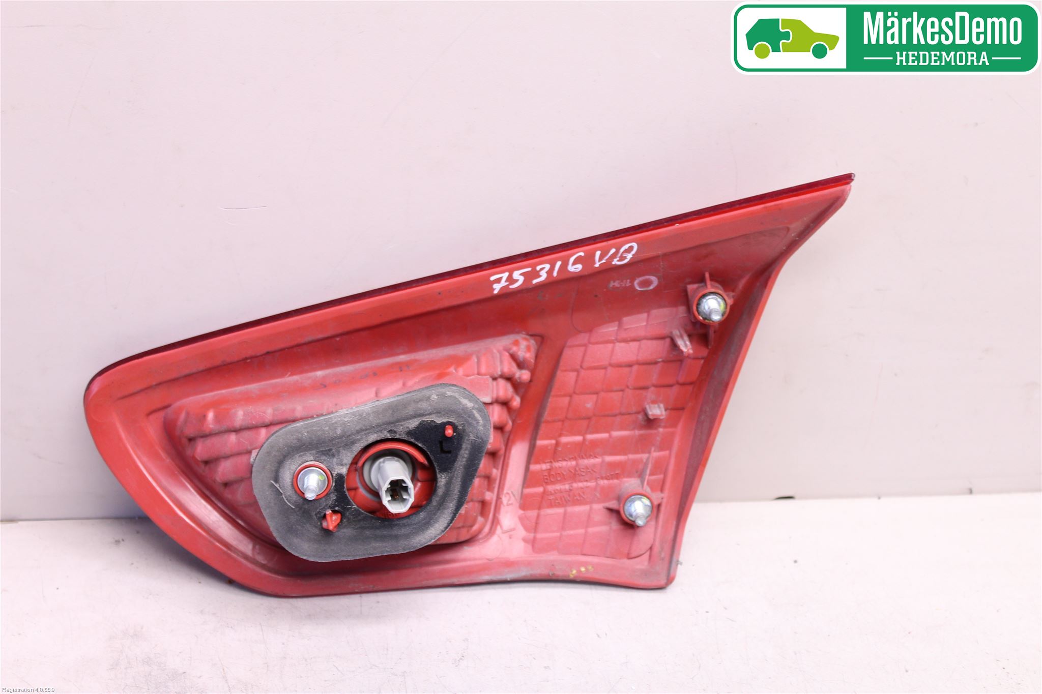 Mitsubishi LANCER 07-14 Bakljus Lucka Vä