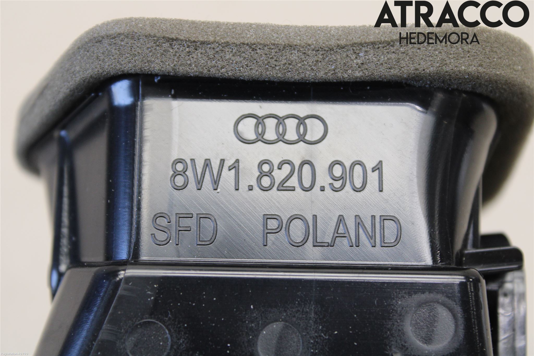Audi A4/S4 B9 16-19 Defrosterkanal-Munstycke
