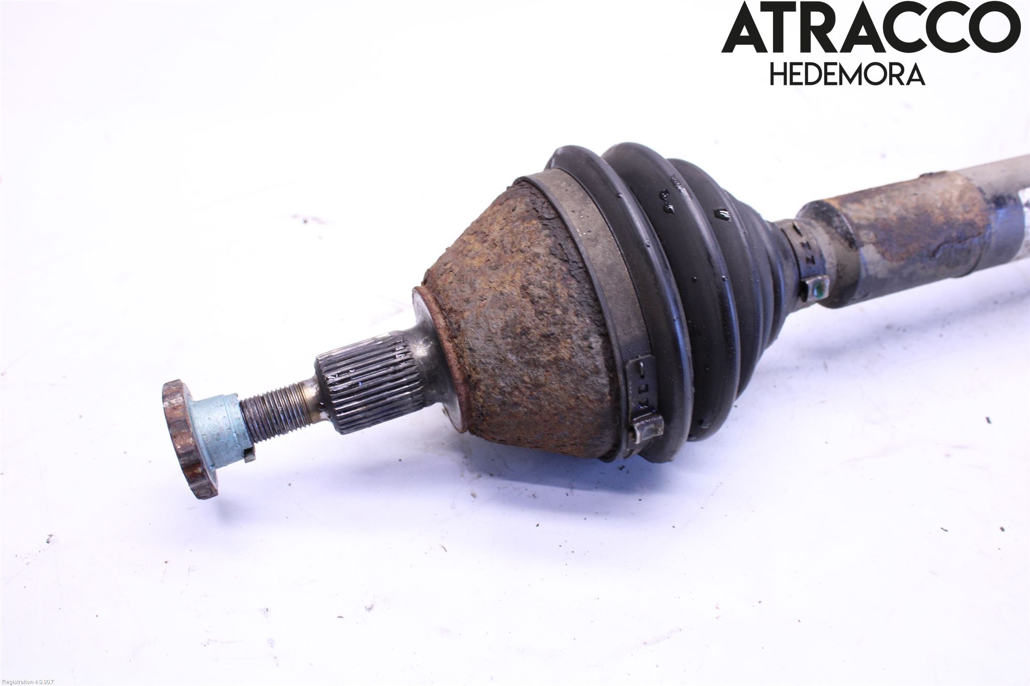 Volkswagen VW POLO 10-17 Drivaxel Fram Höger