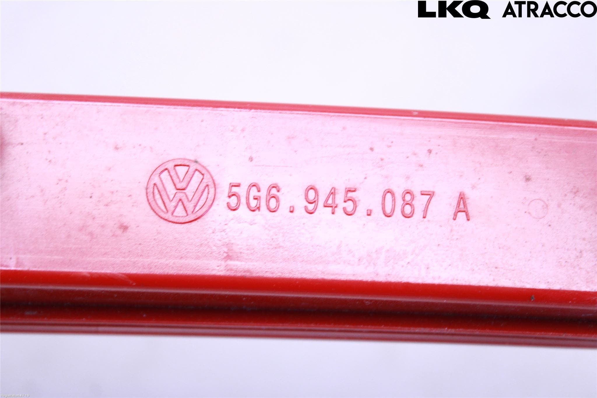 Volkswagen VW T-ROC 18- Bromsljus Bakruta
