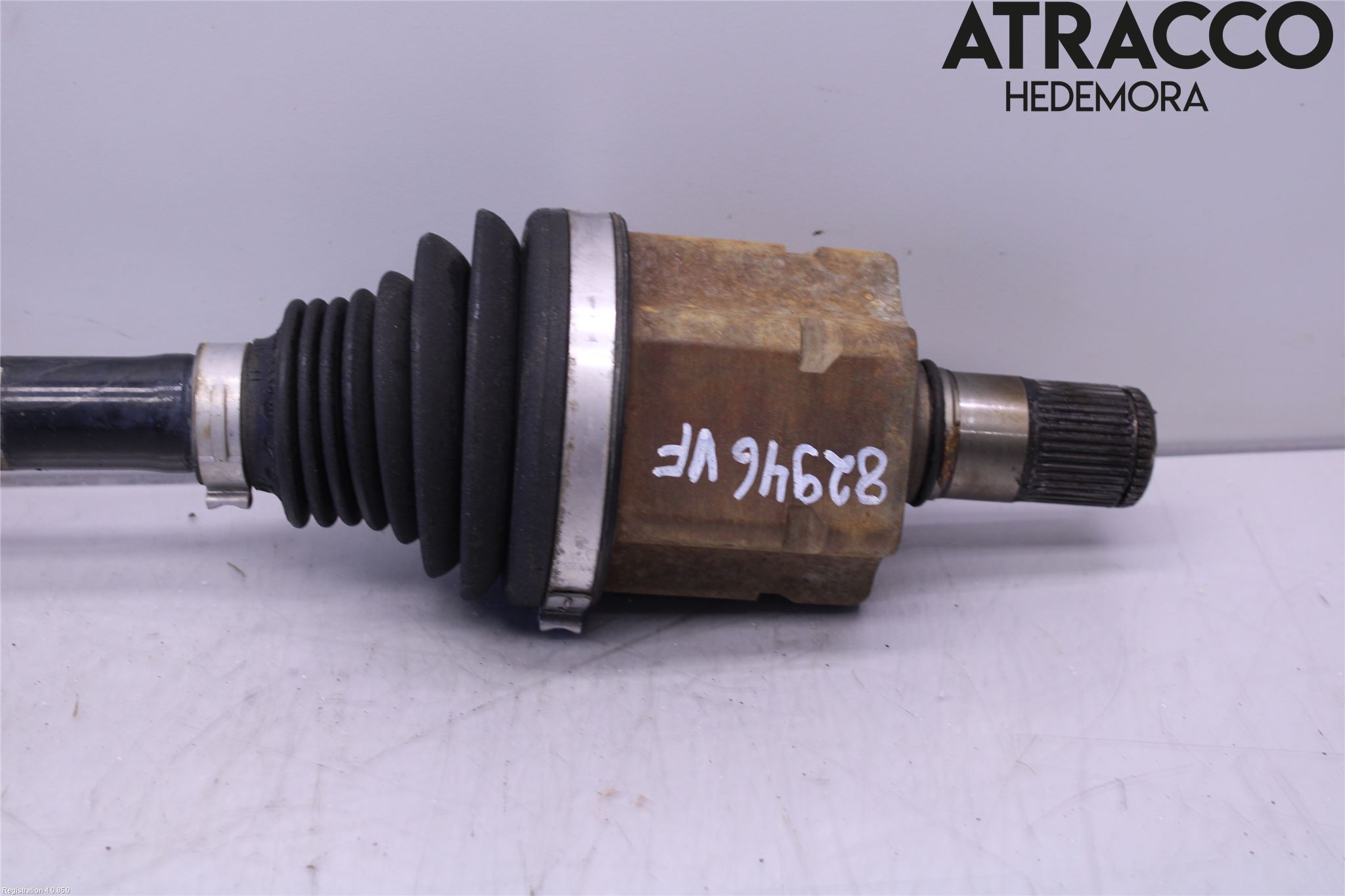 Audi Q3 8U 12-18 Drivaxel Fram Vänster