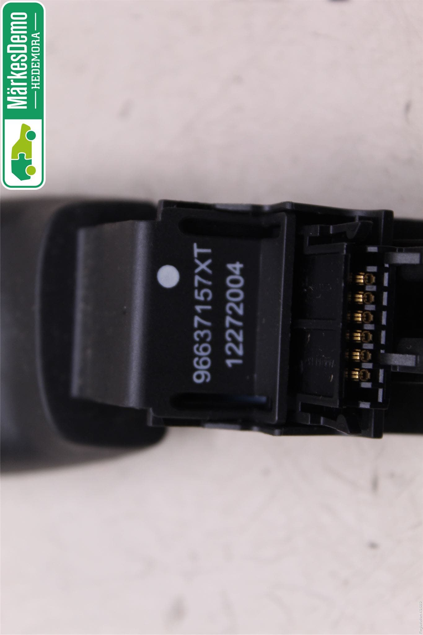 Peugeot 208 12-15 Farthållare