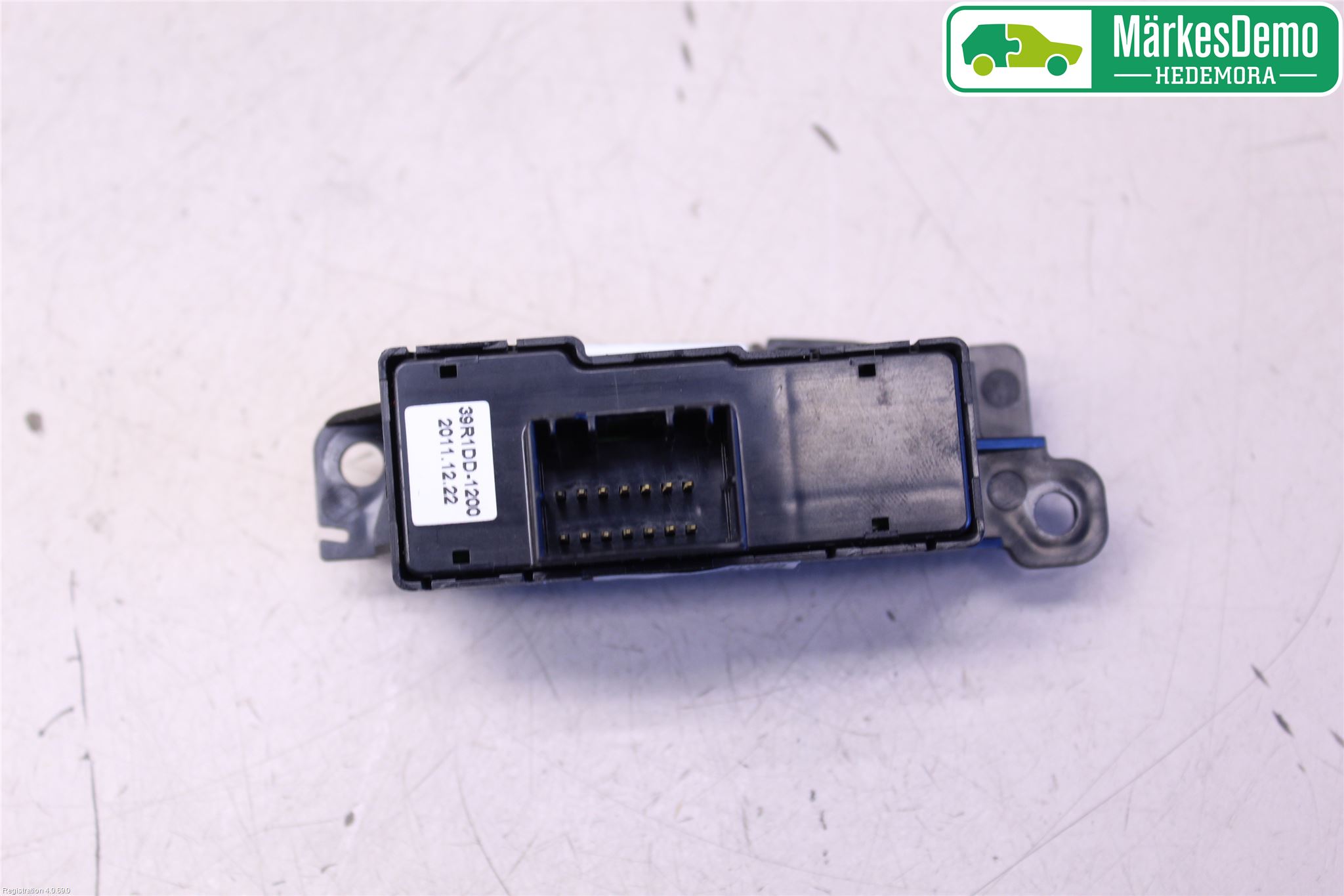 Hyundai i40 08-15 Strömställare Stolvärme