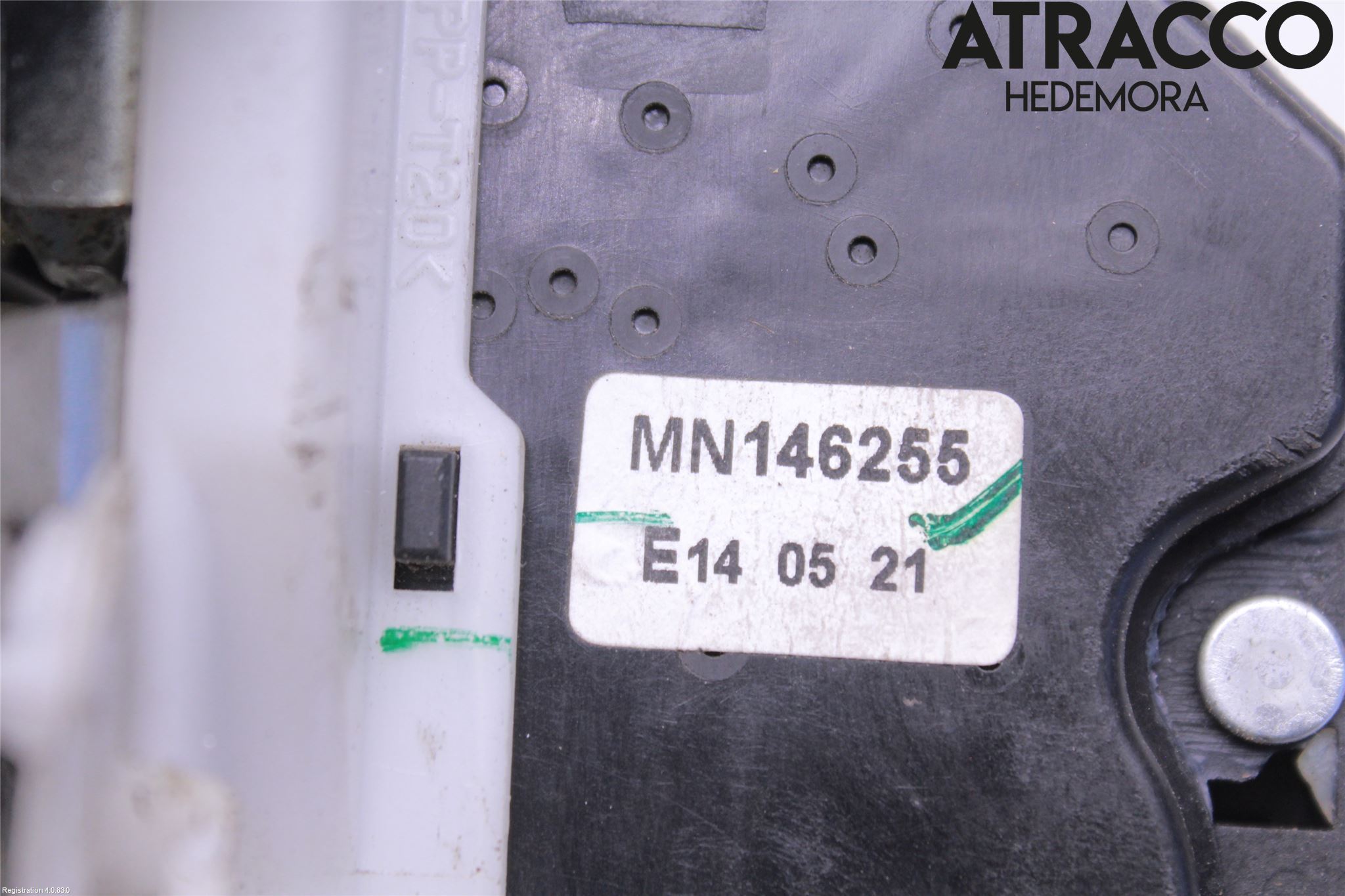 Mitsubishi L200 06-15 Låskista-Dörrlås