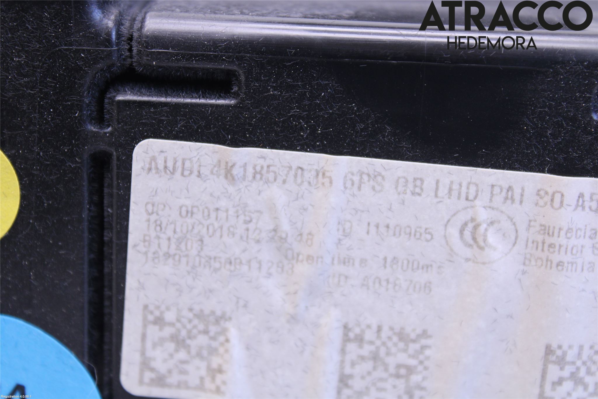 Audi A6 F2/C8 19- Handskfack