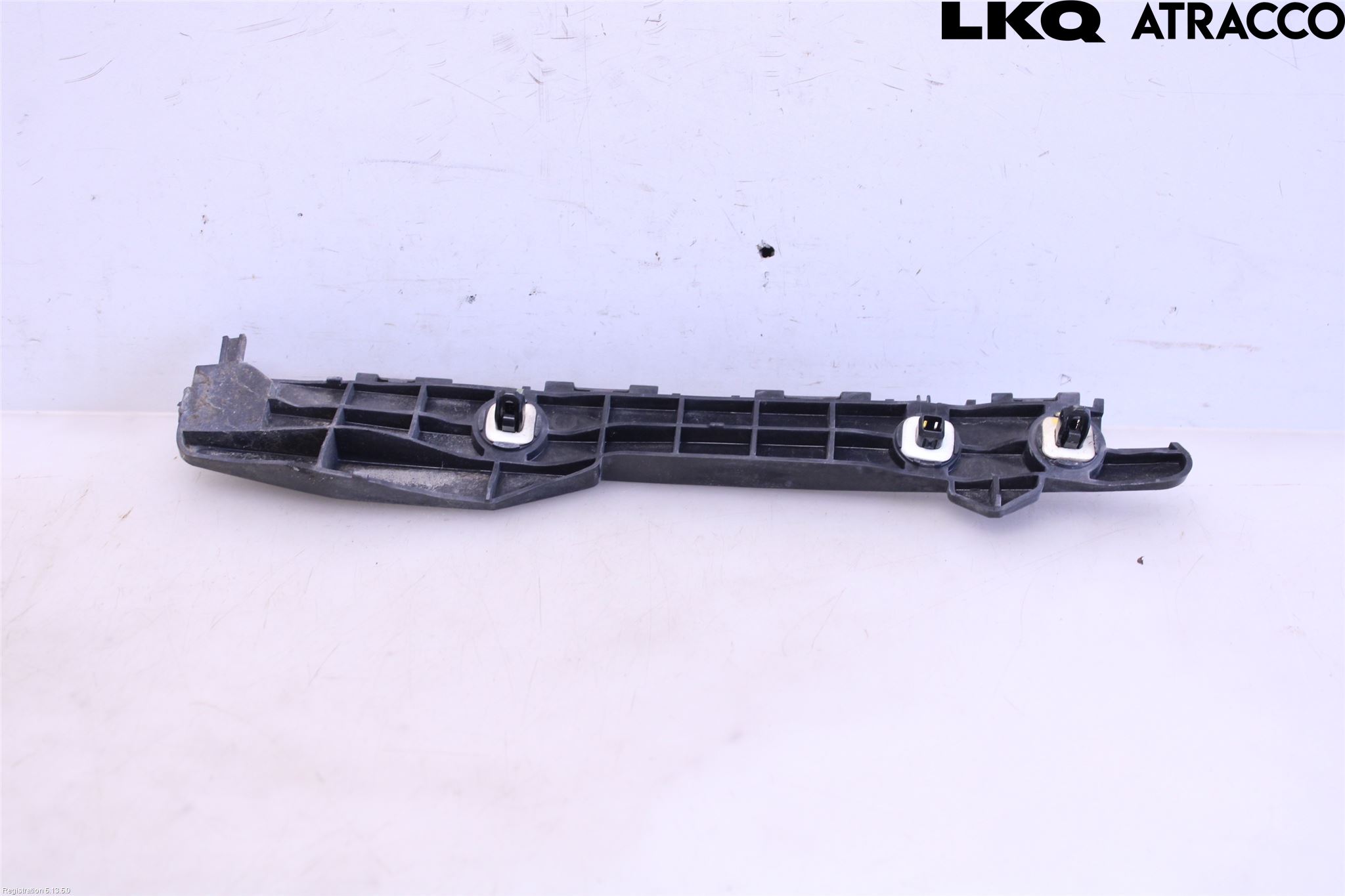 Toyota AURIS 13-19 Stötfångarfäste Bak Hö