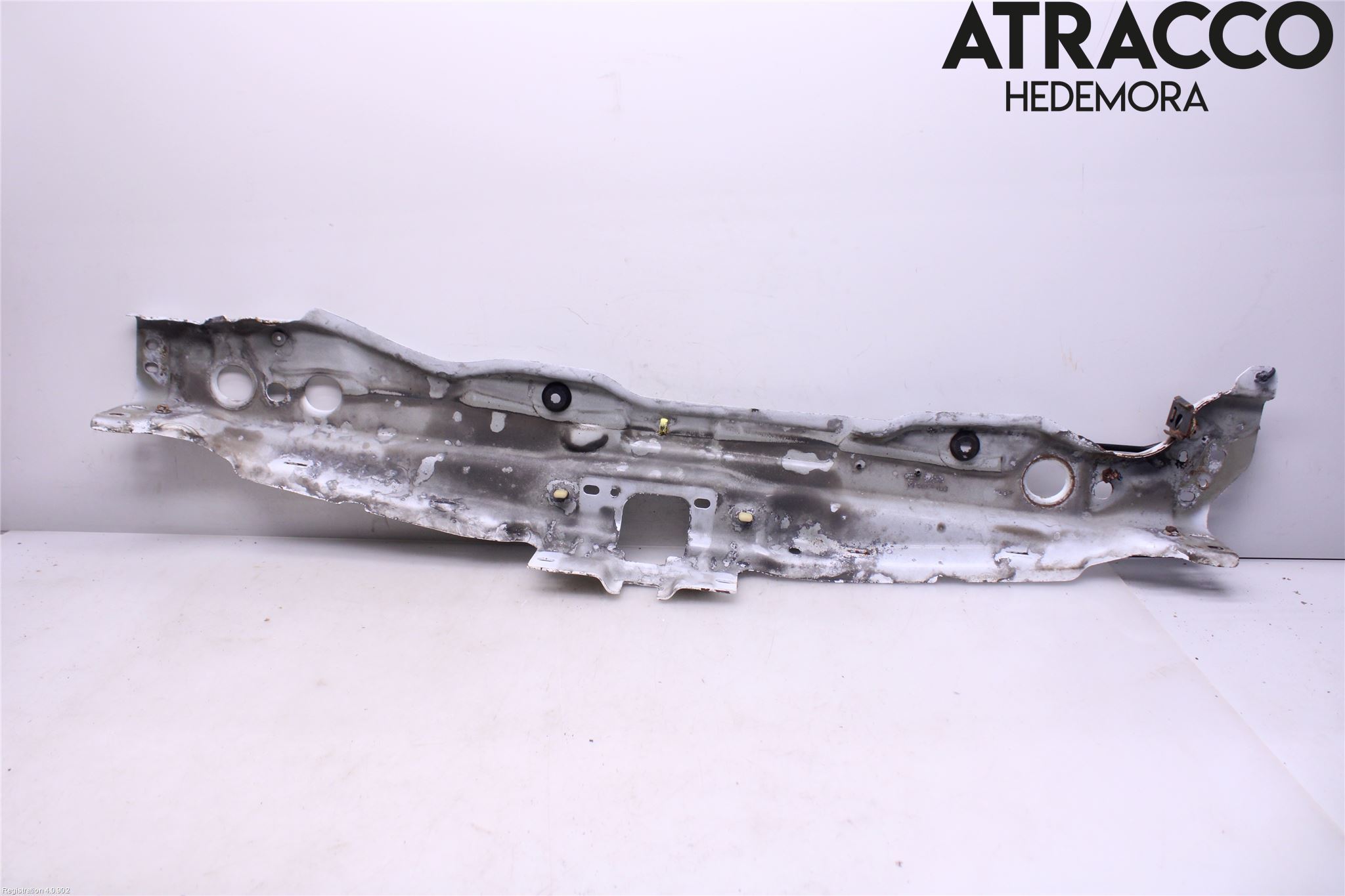 Ford TRANSIT    06-13 Front Huvlåsplåt-Balk