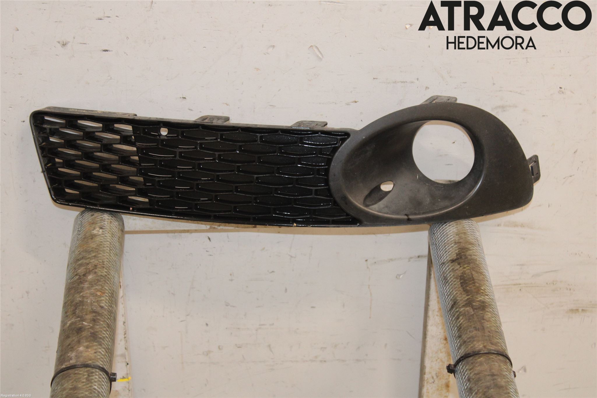 Saab 9-5     06-10 Dimljussarg Fram