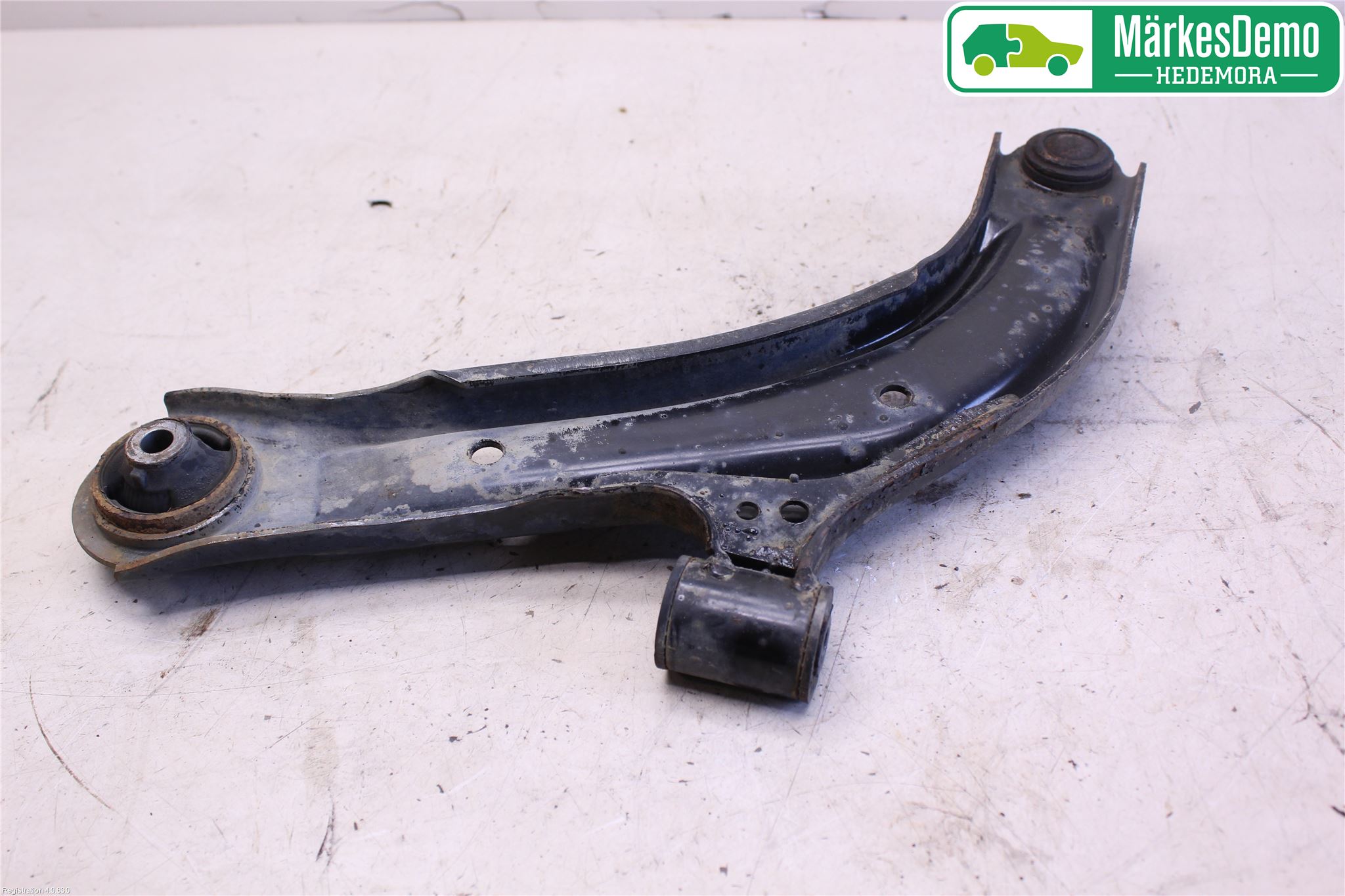 Nissan NV200/NV200 COMBI Bärarm Fram Undre Hö