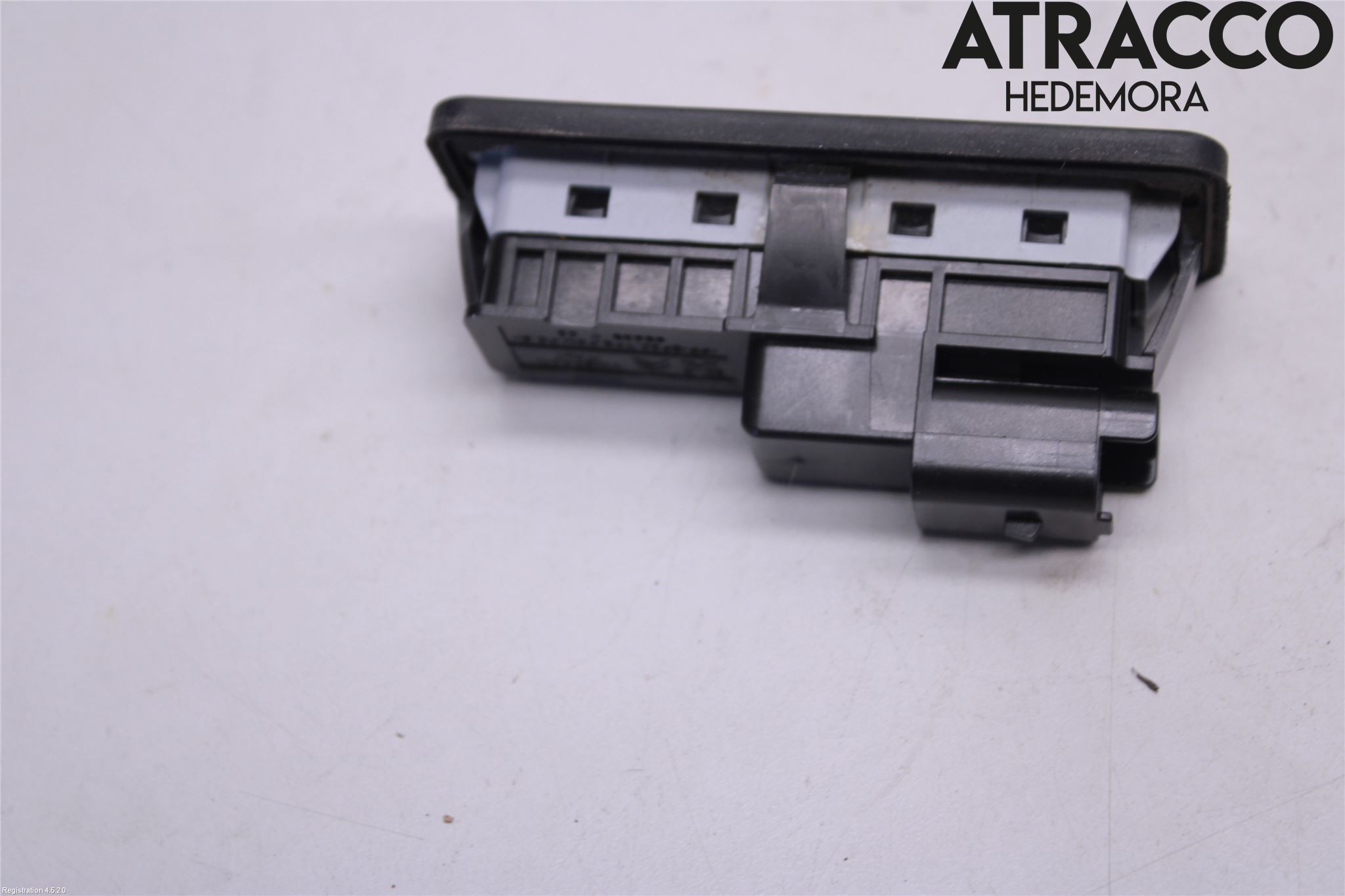 Peugeot 3008 17-24 Strömställare Baklucka