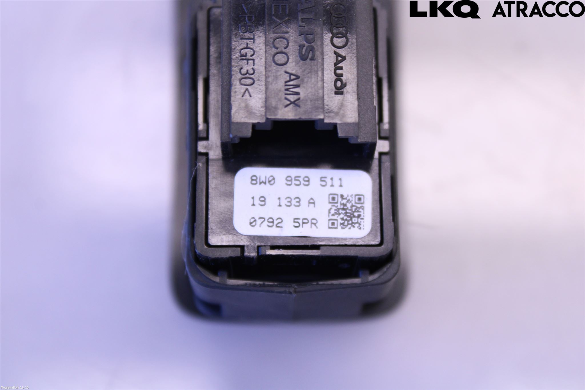 Audi A6 F2/C8 19- Strömställare Dragkrok